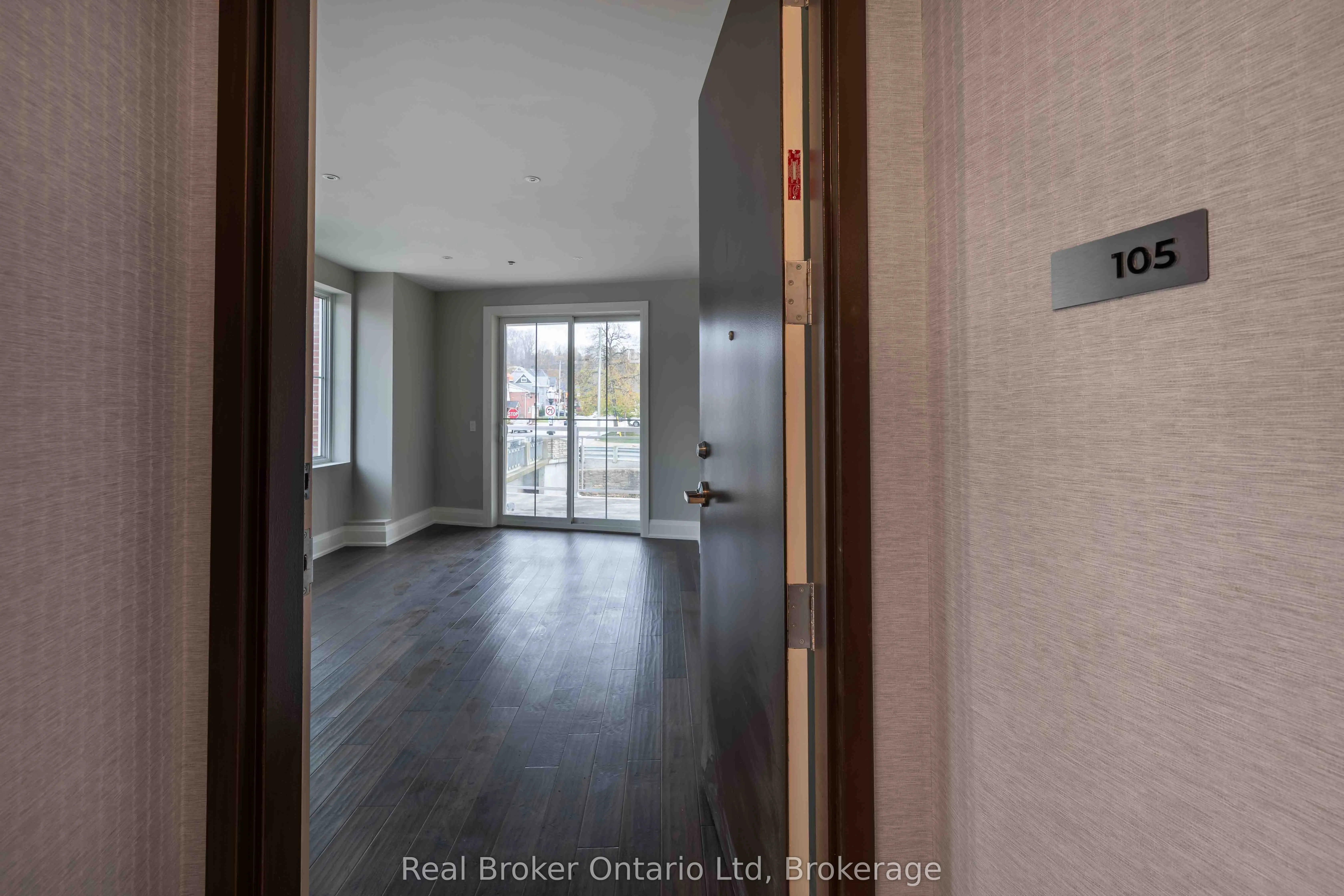 80 9th Street E, #105