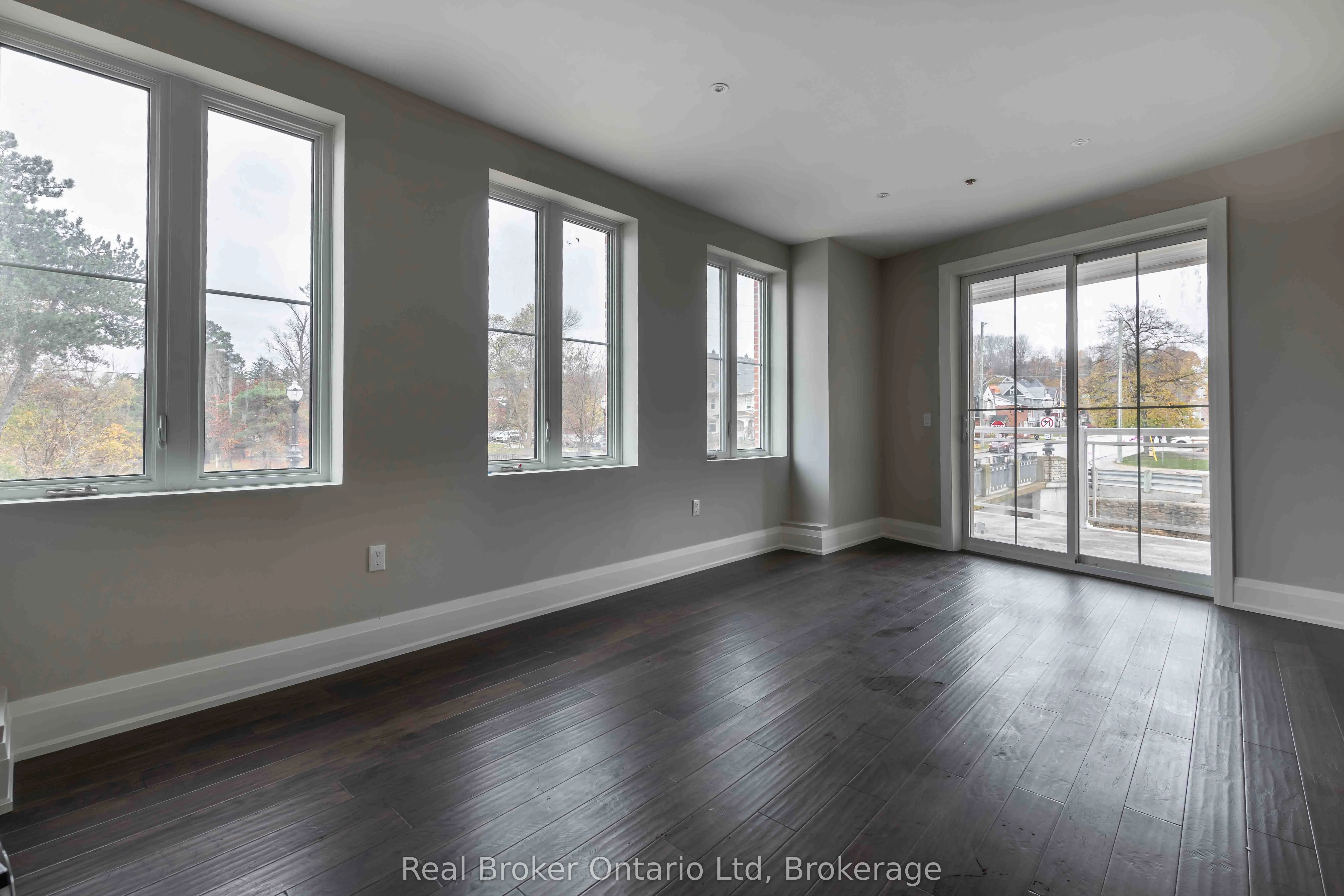 80 9th Street E, #105