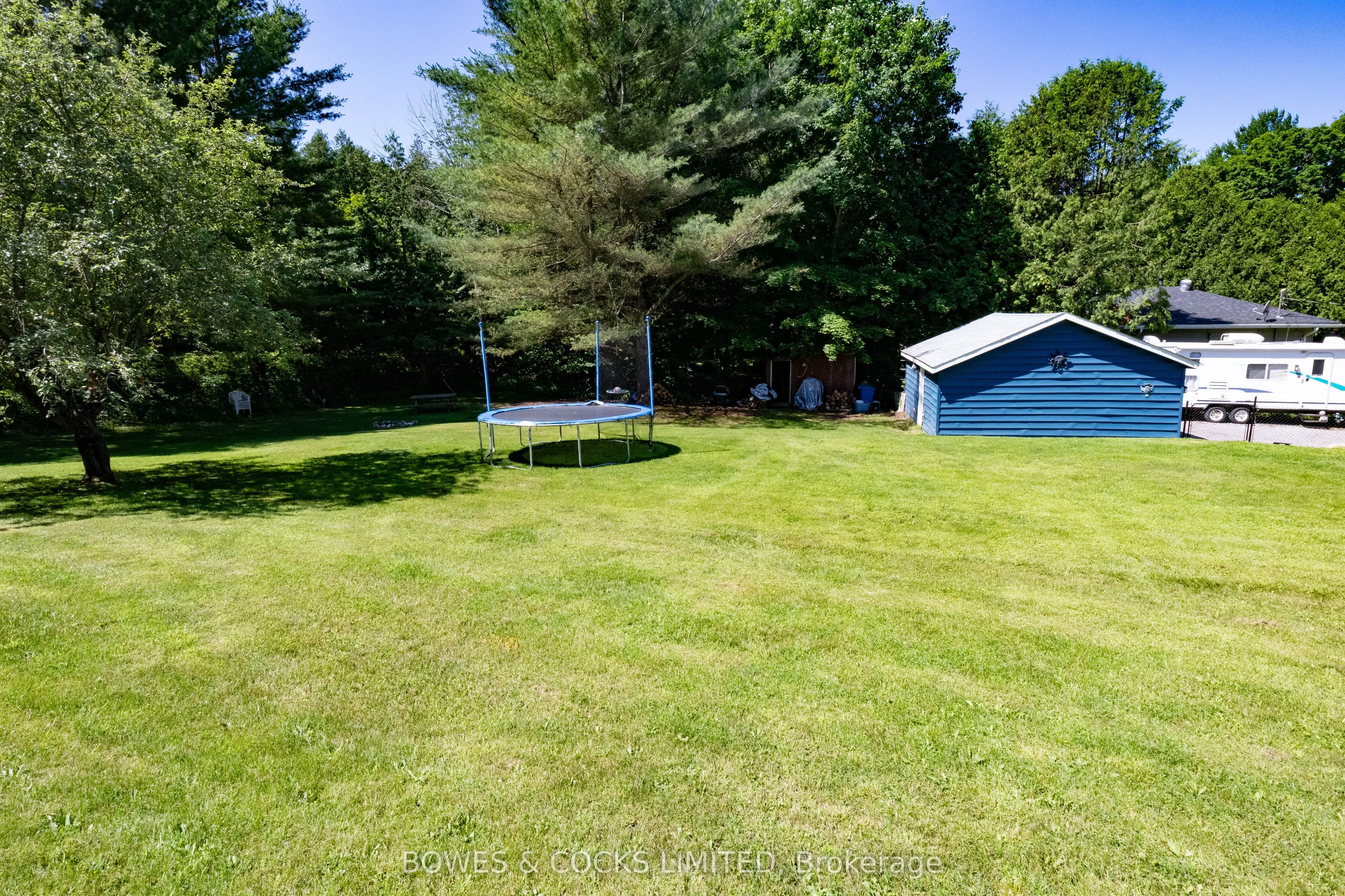 1545 Westview Crescent