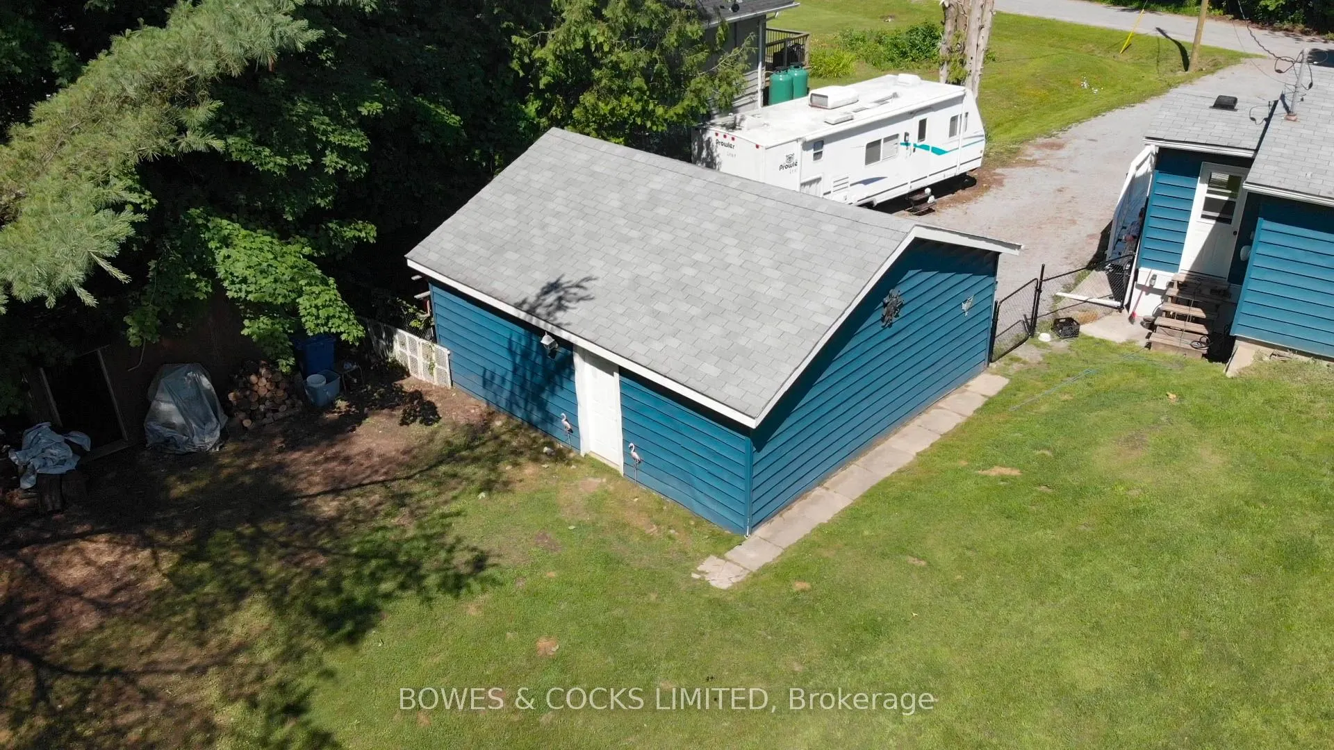 1545 Westview Crescent