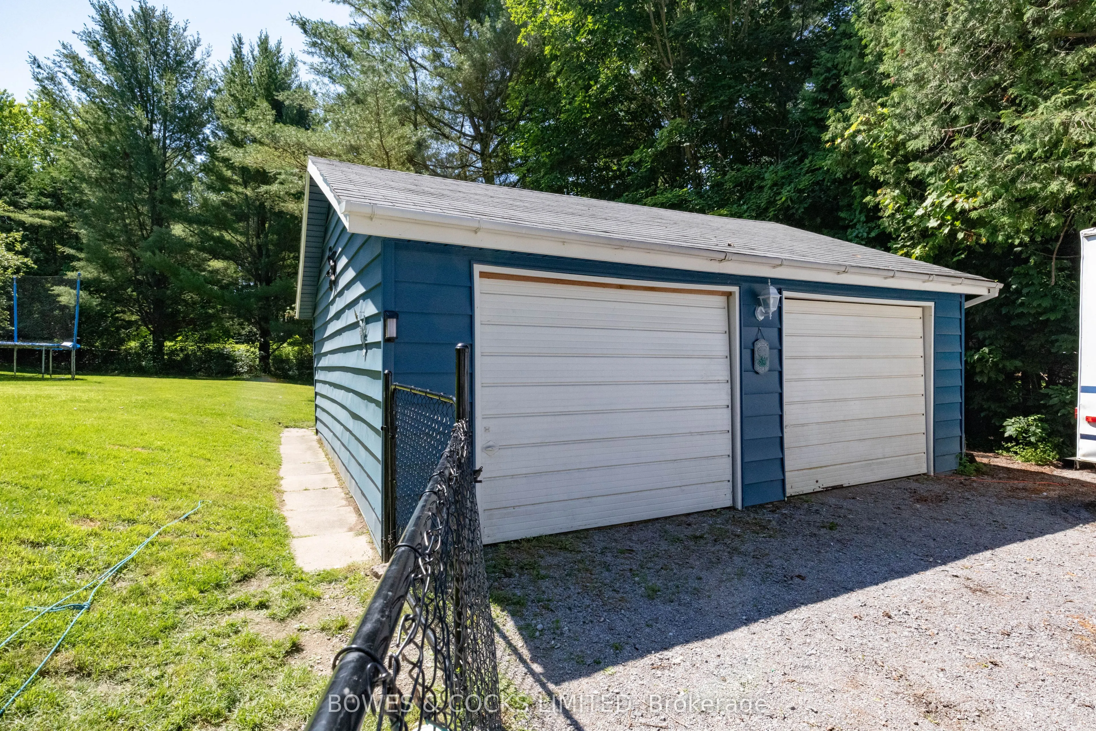 1545 Westview Crescent