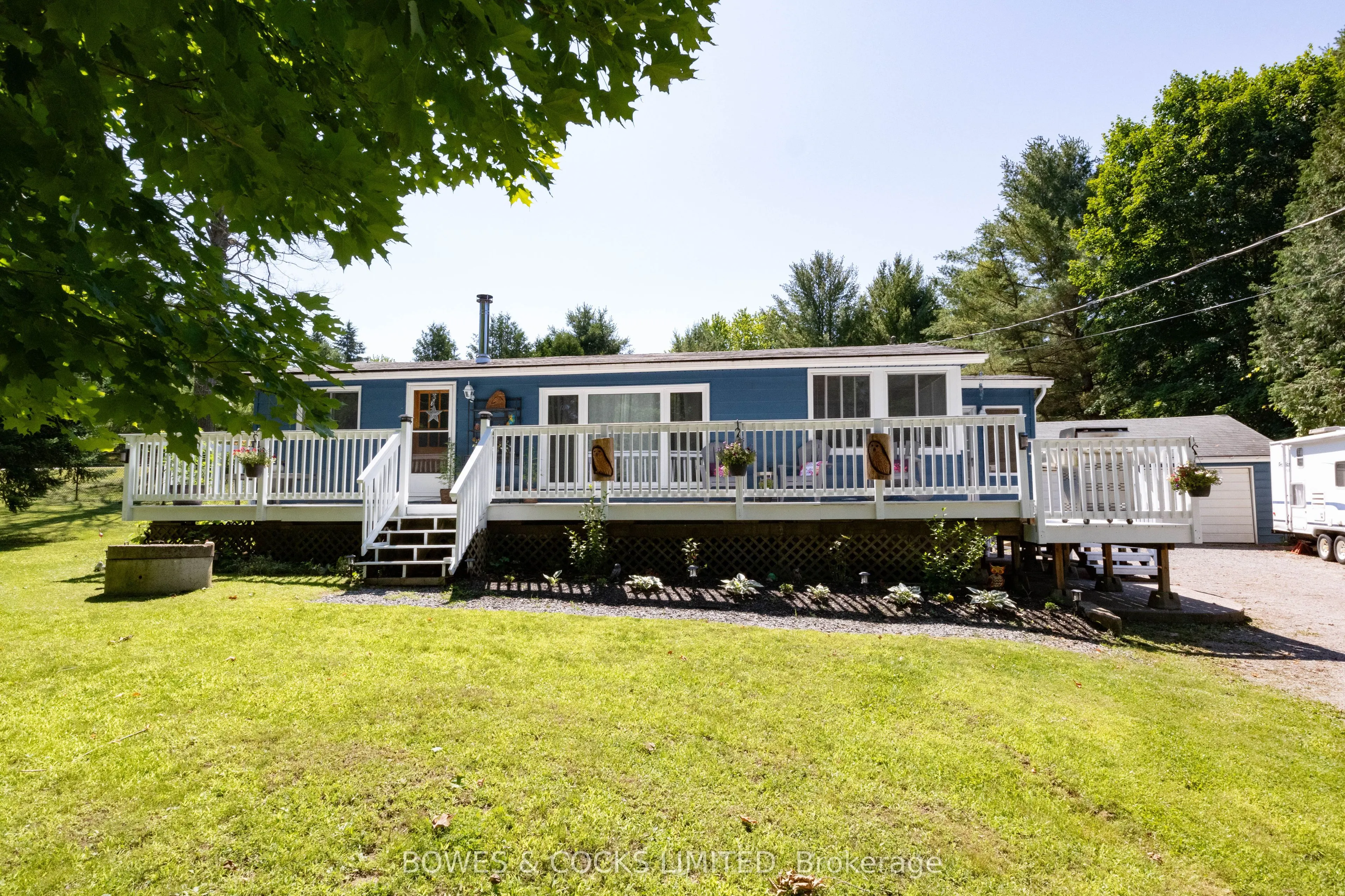 1545 Westview Crescent