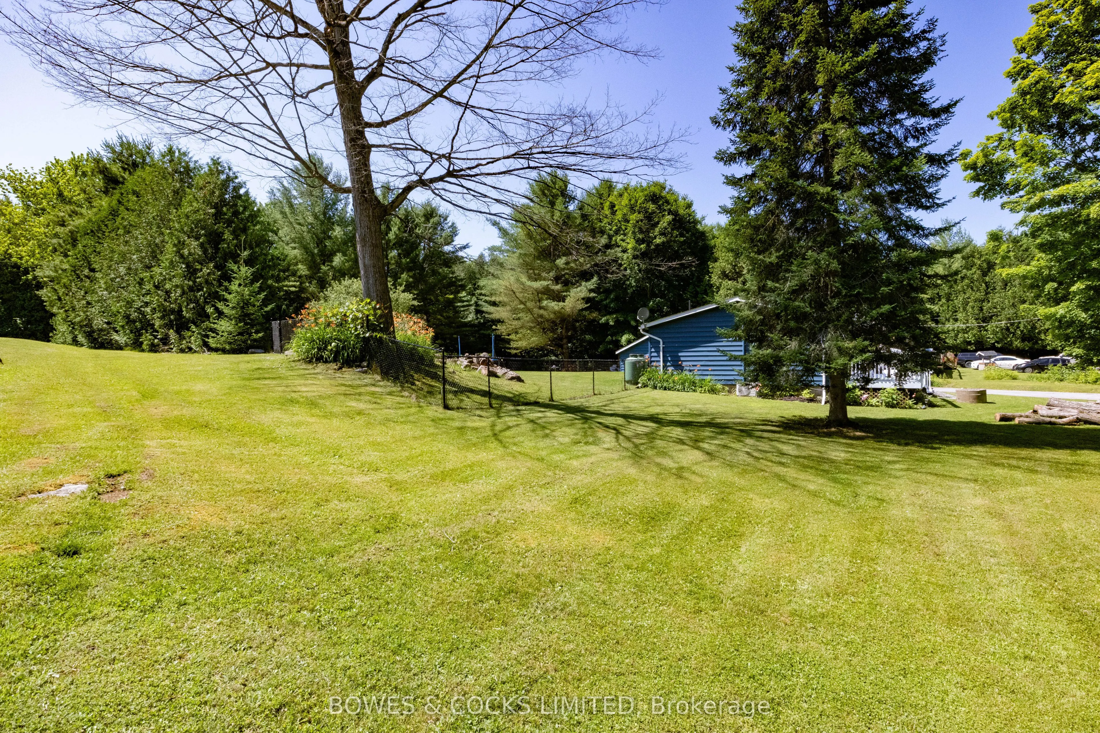 1545 Westview Crescent