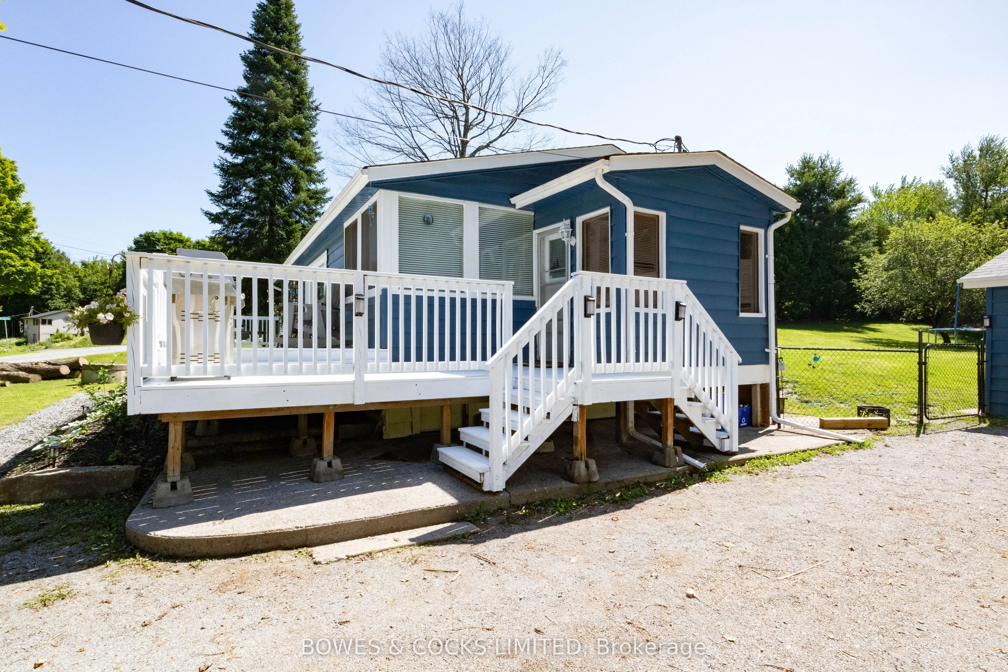 1545 Westview Crescent