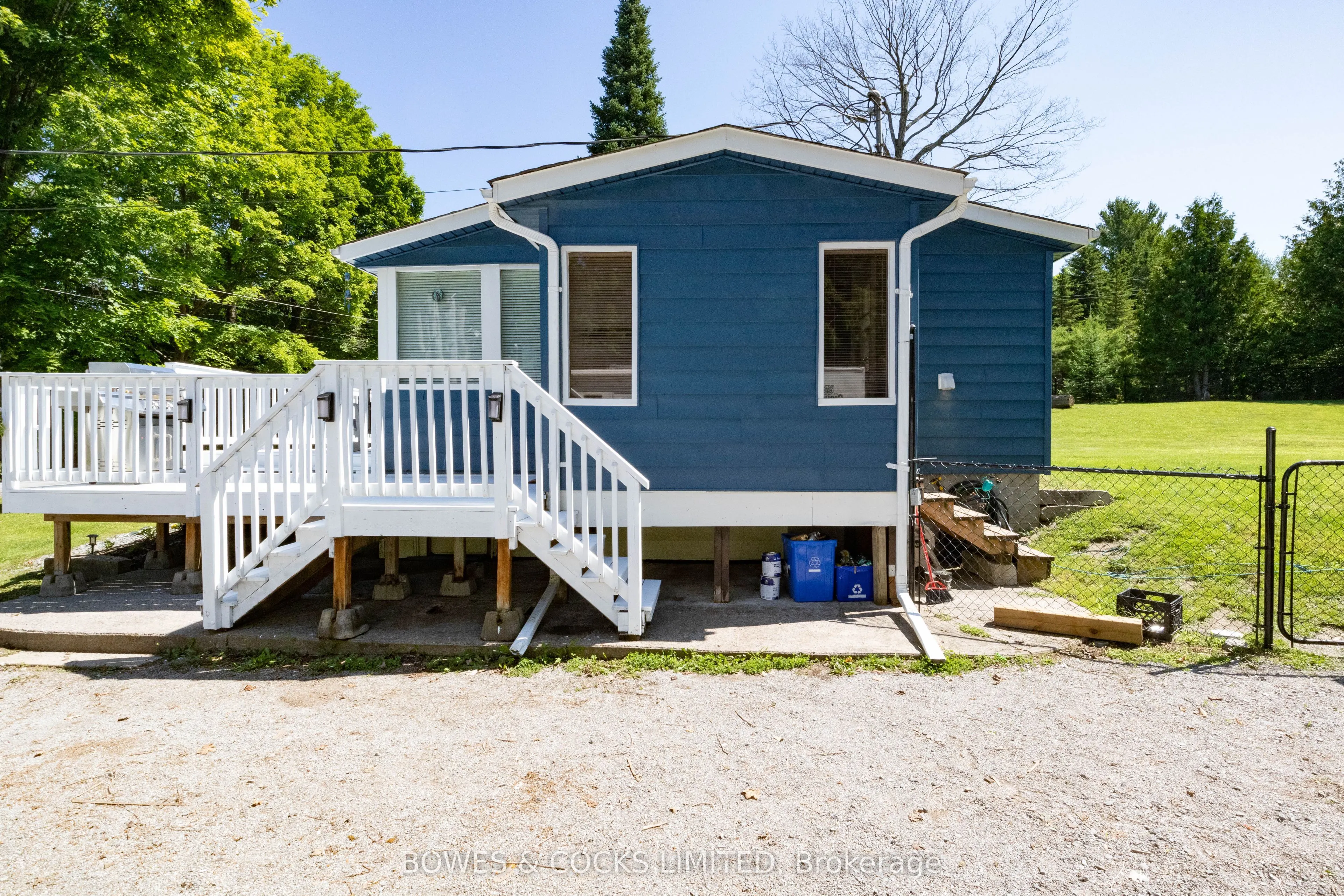 1545 Westview Crescent