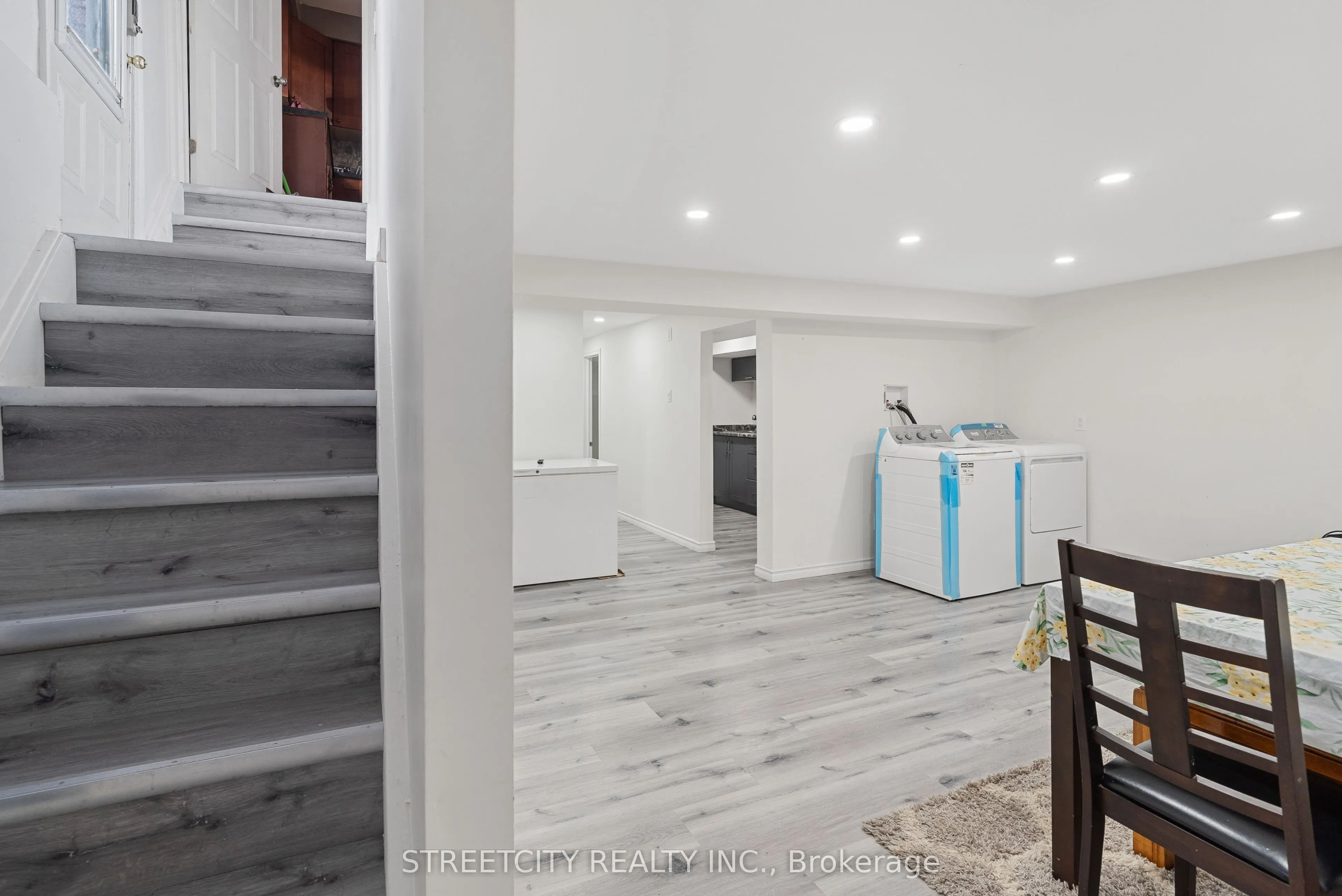 54 Brennan Drive N