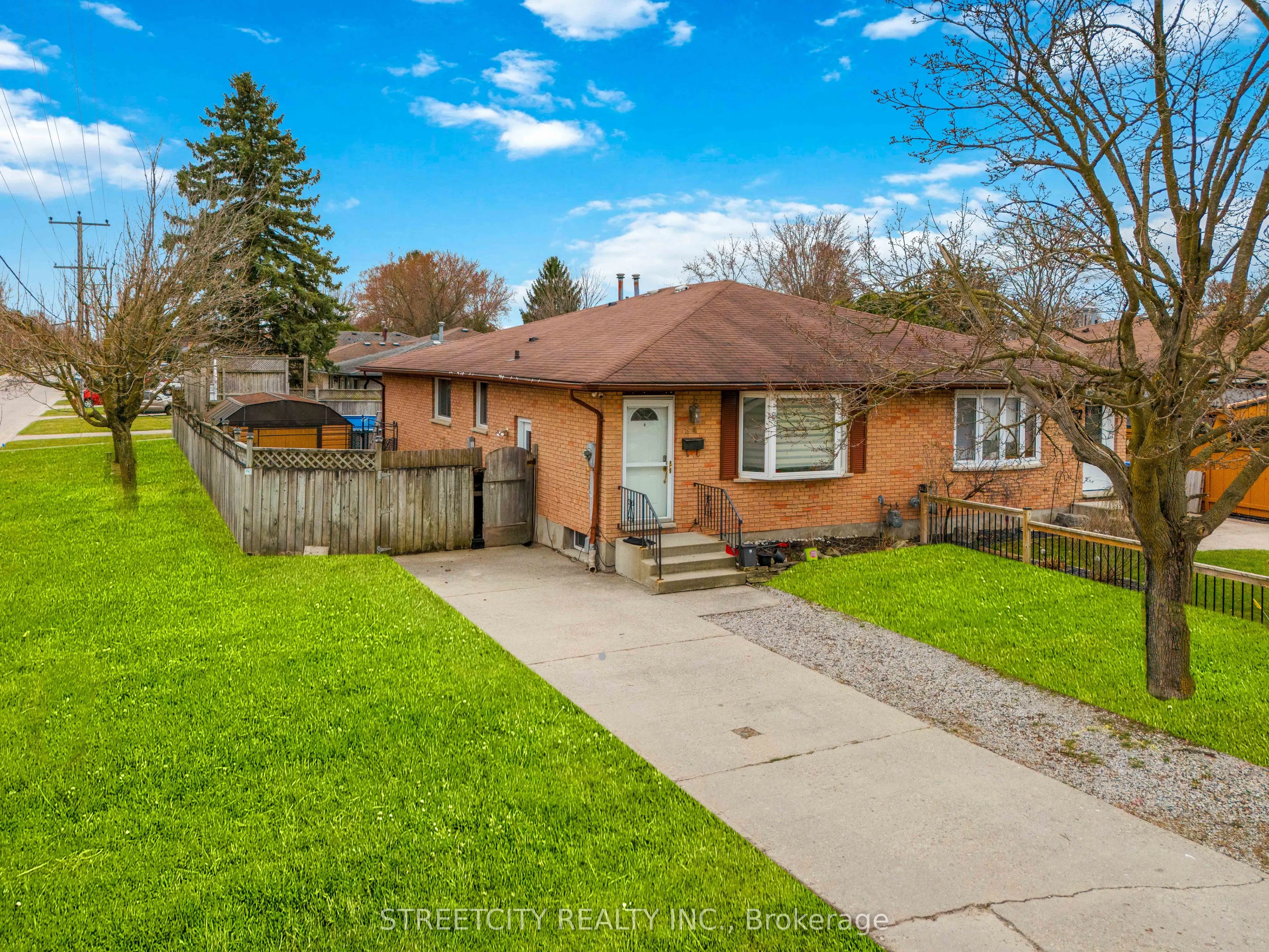54 Brennan Drive N