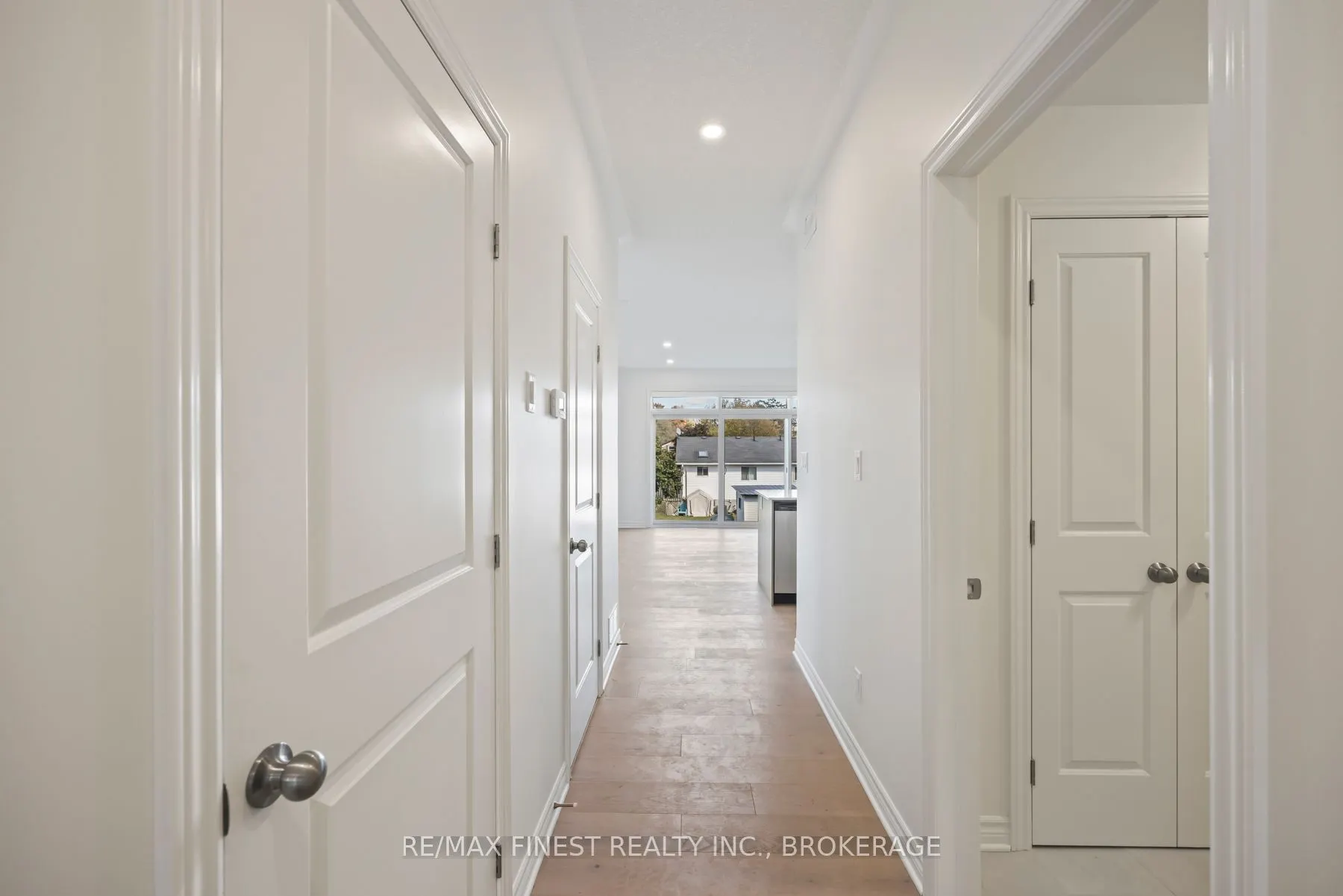 215 HERITAGE PARK Drive