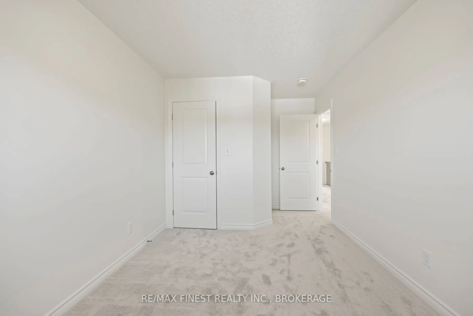 215 HERITAGE PARK Drive
