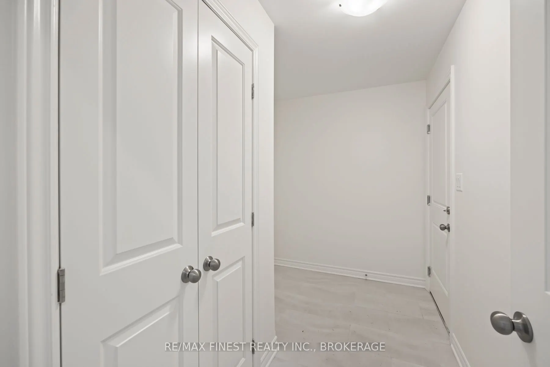 215 HERITAGE PARK Drive
