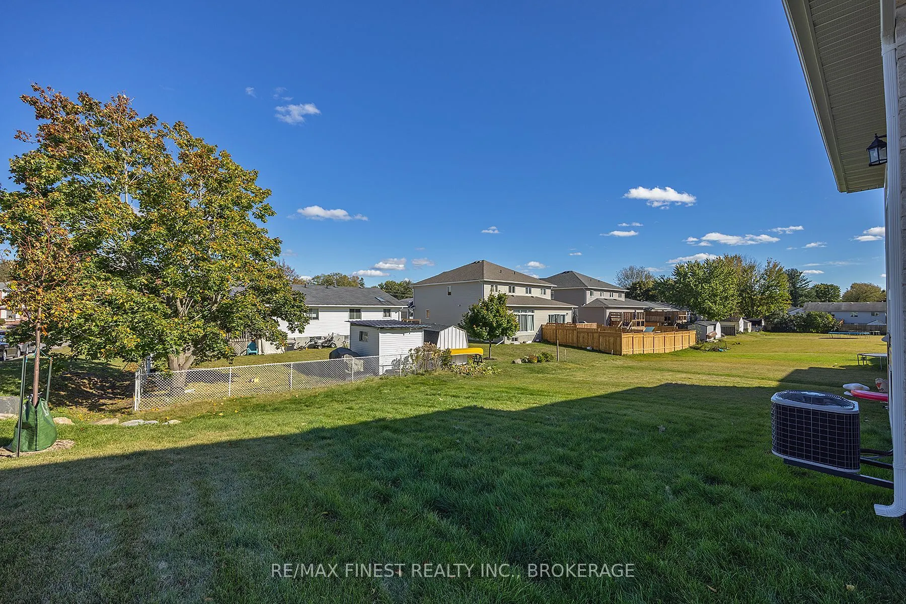 215 HERITAGE PARK Drive