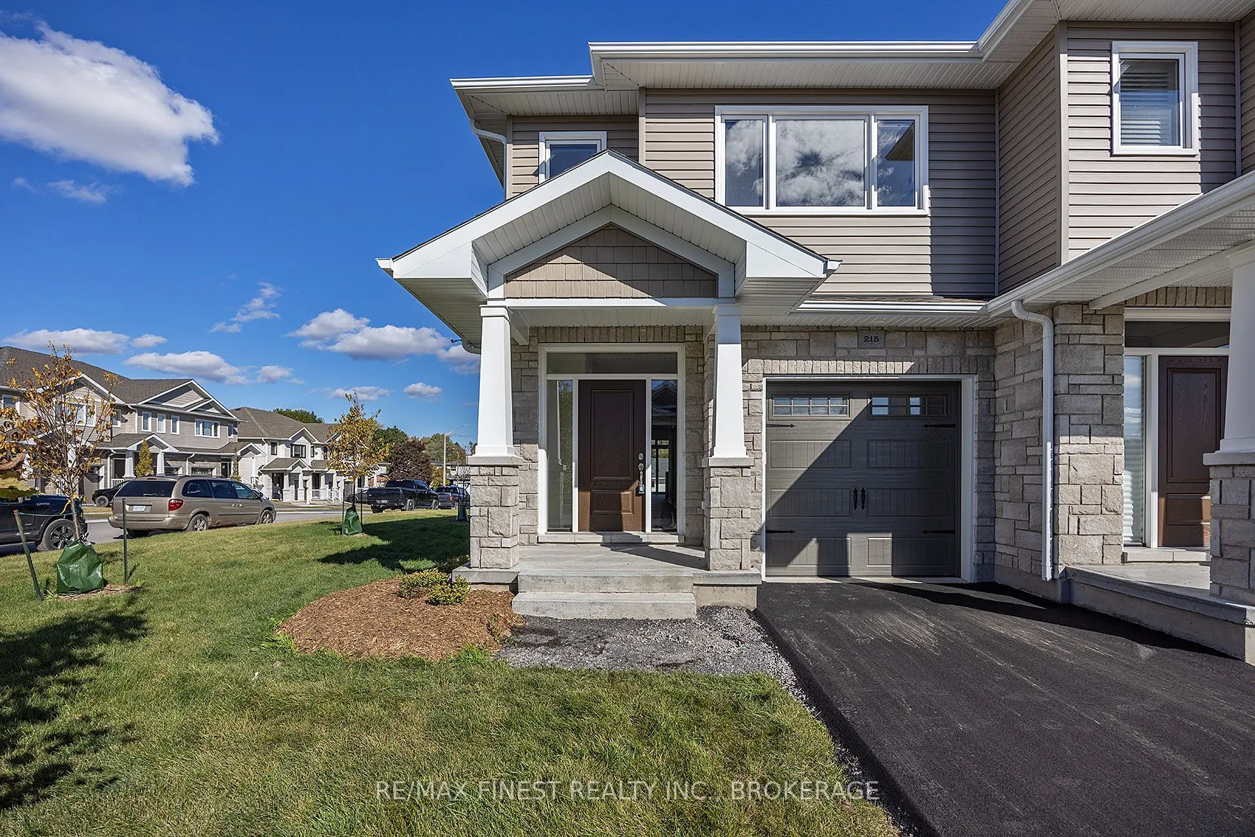 215 HERITAGE PARK Drive