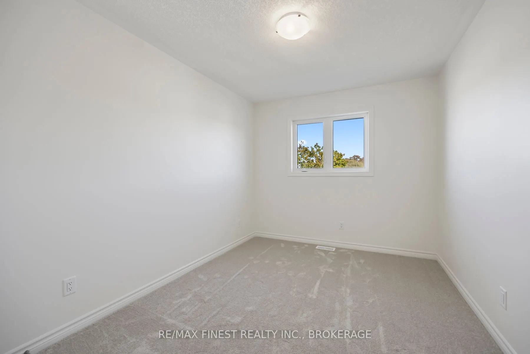 215 HERITAGE PARK Drive