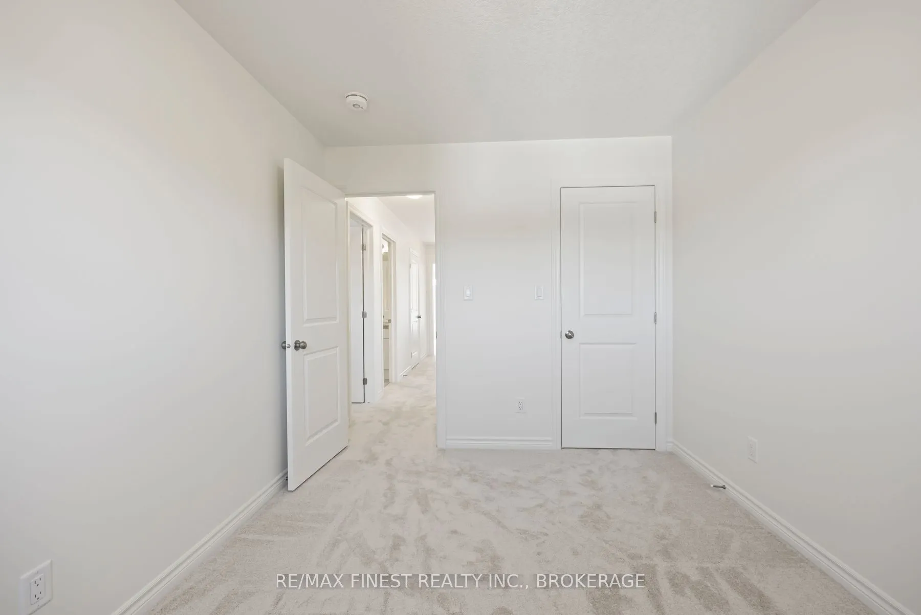 215 HERITAGE PARK Drive