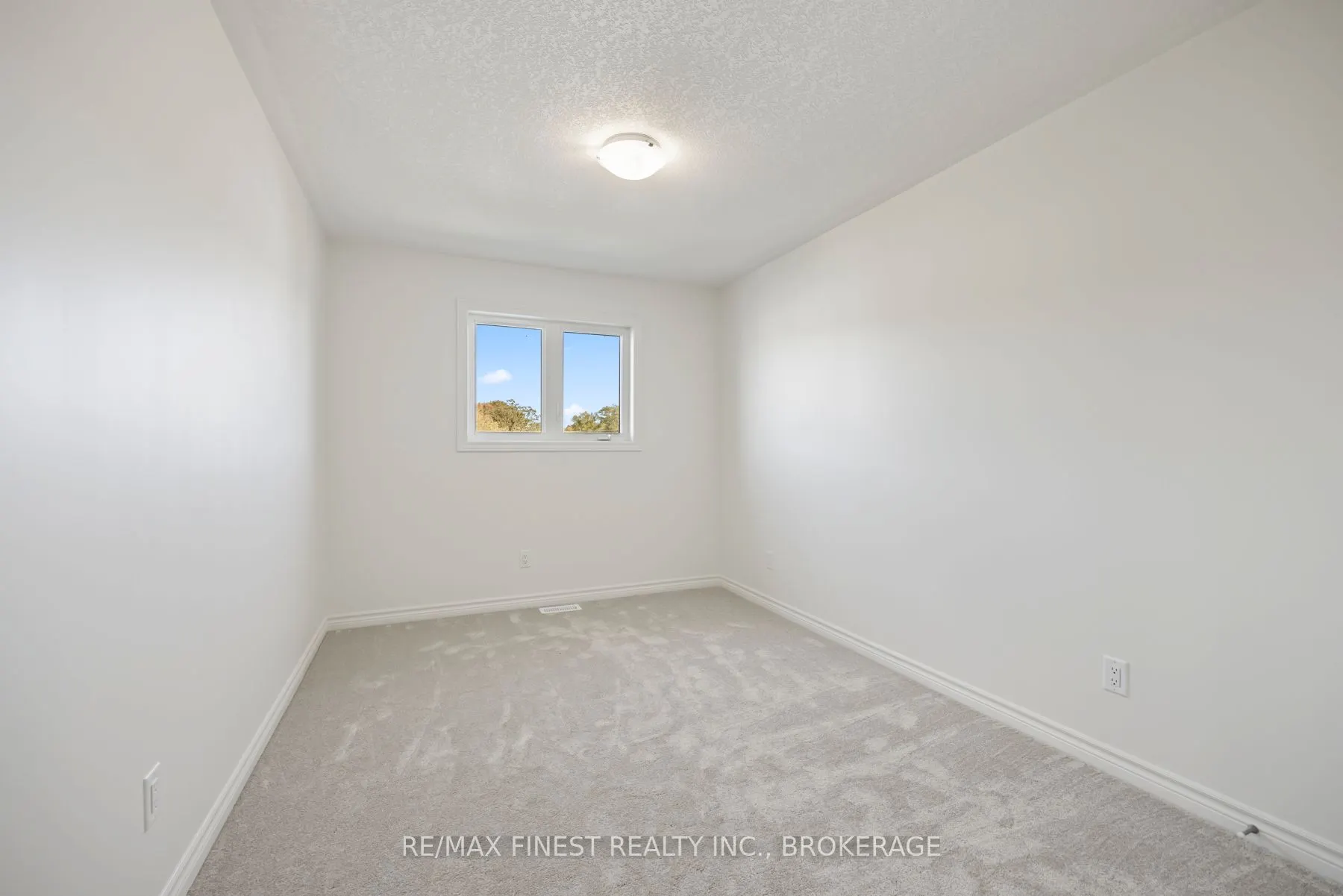 215 HERITAGE PARK Drive