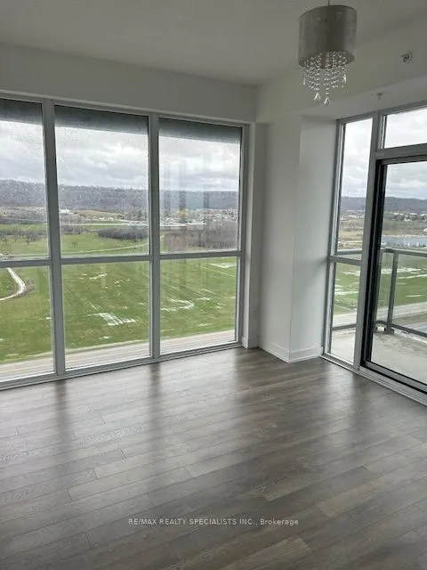 550 North Service Road #1201