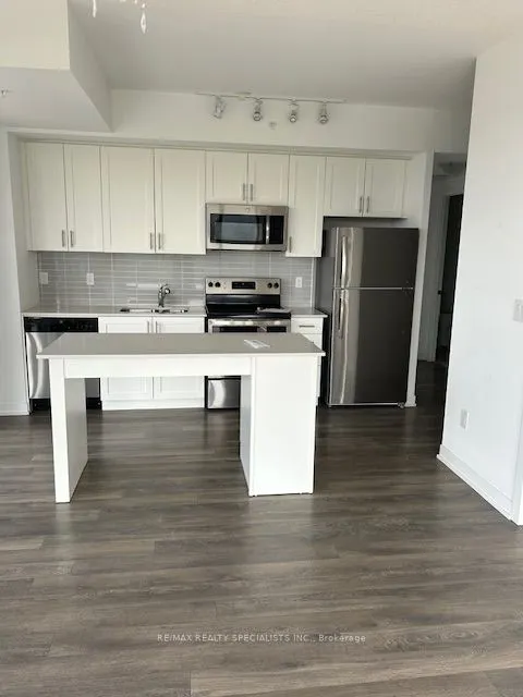 550 North Service Road #1201