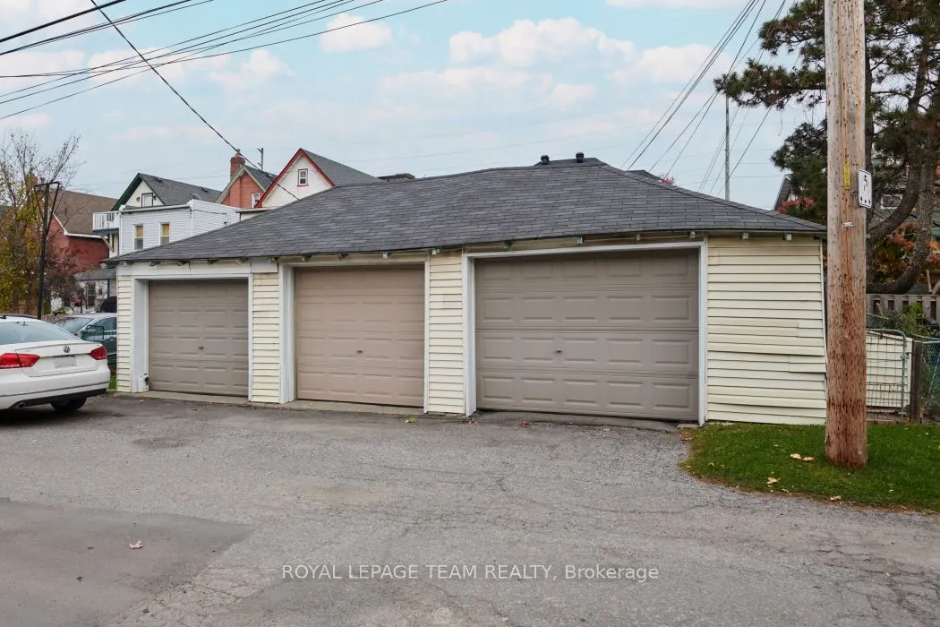 128 Bayswater Avenue