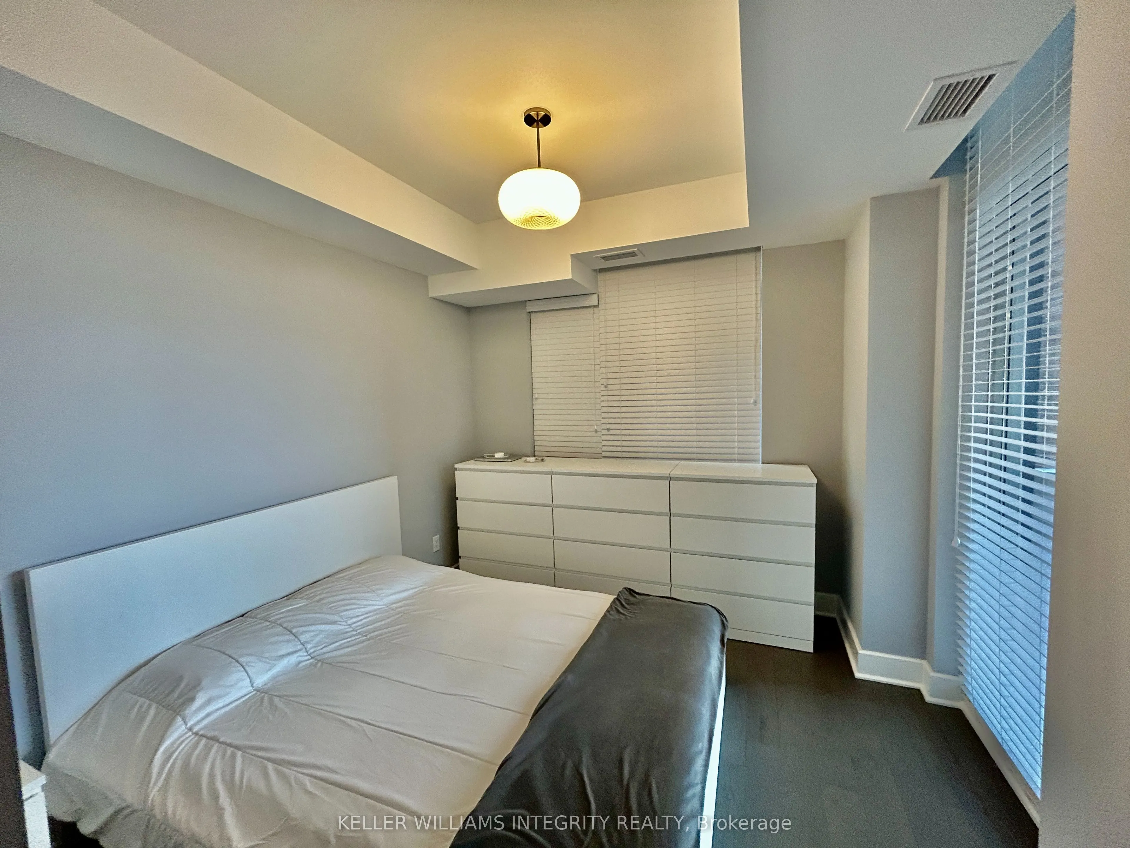 255 Bay Street #506