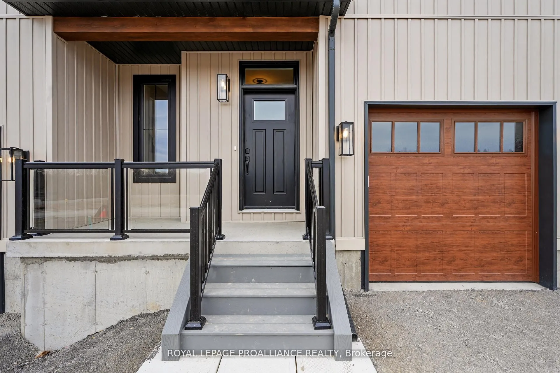 3 Hollingsworth Street
