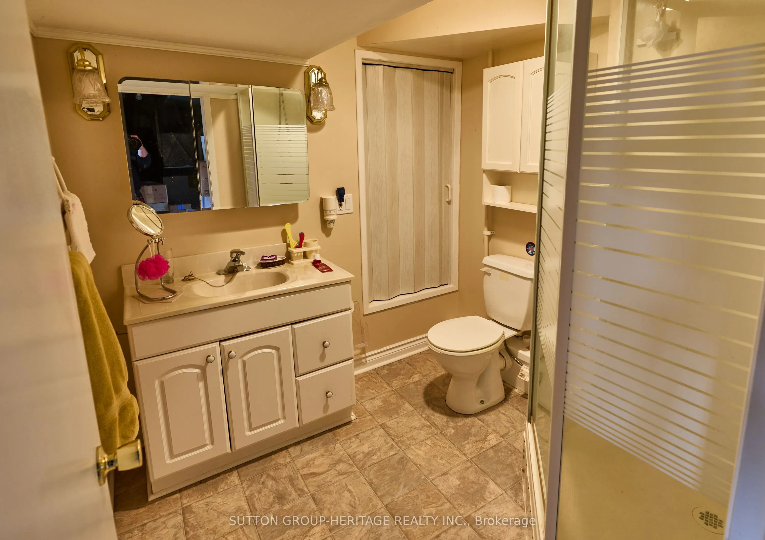 11056 Loyalist Parkway