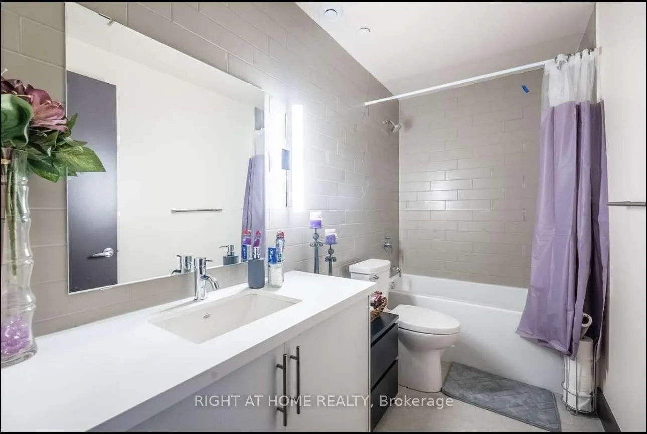 121 King Street E #101