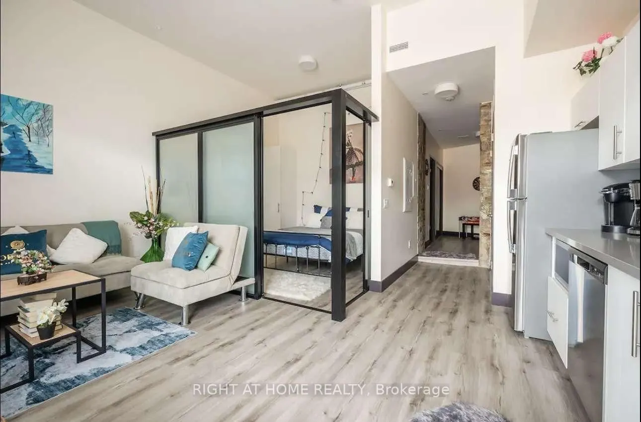 121 King Street E #101