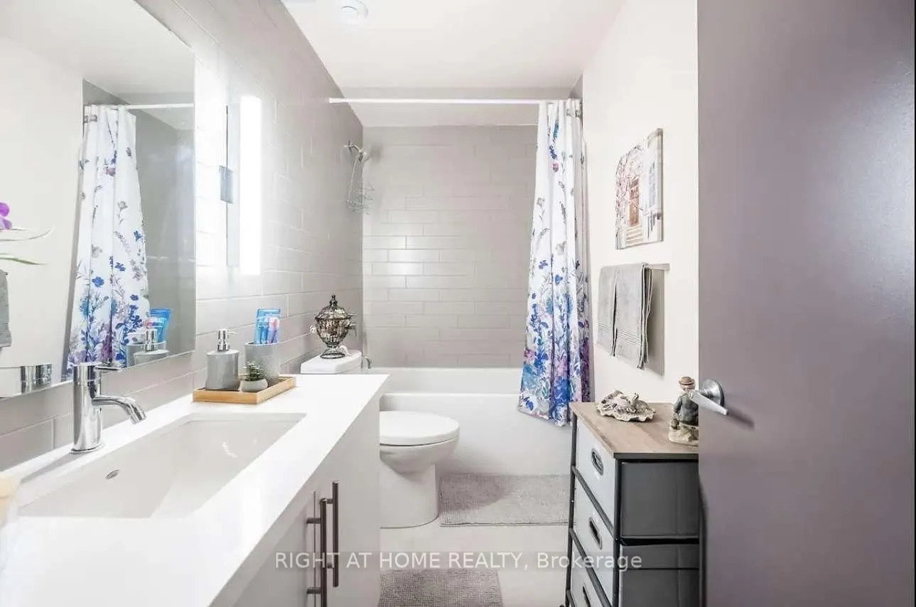 121 King Street E #101