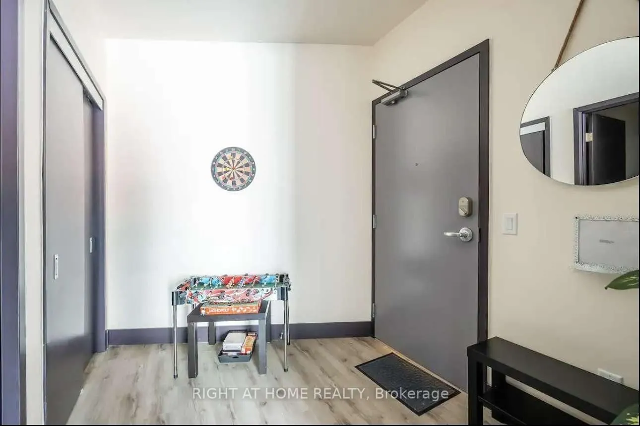 121 King Street E #101