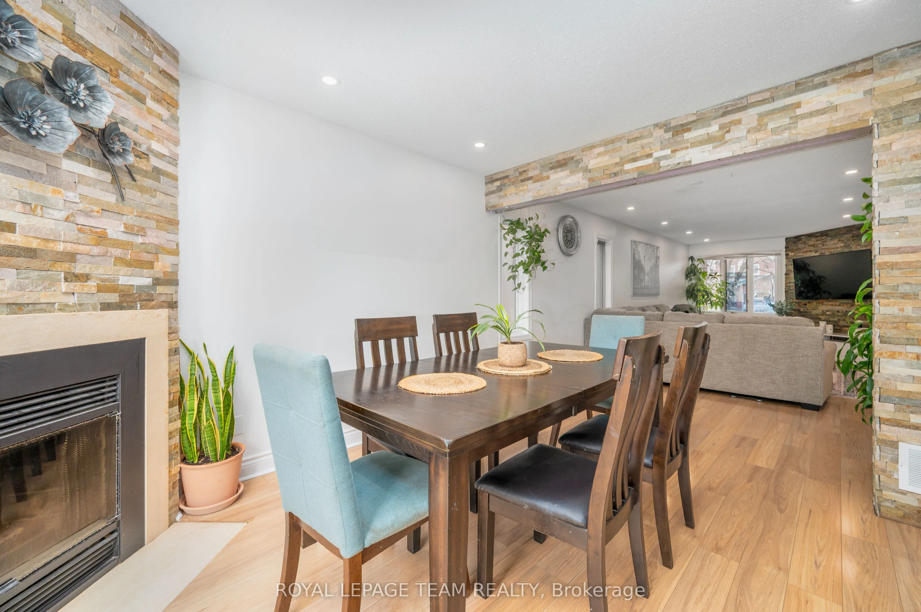 53 Havenhurst Crescent