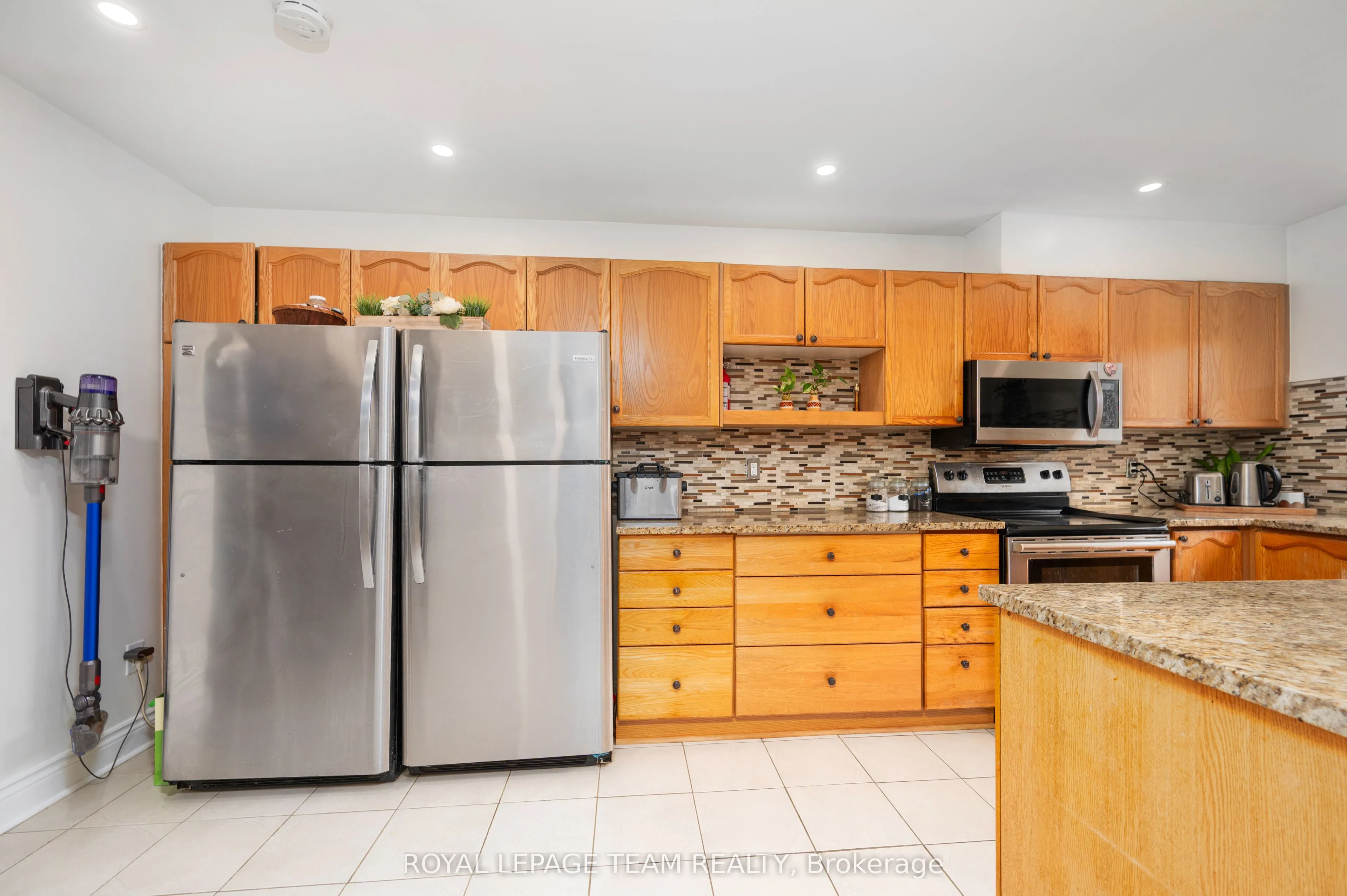 53 Havenhurst Crescent