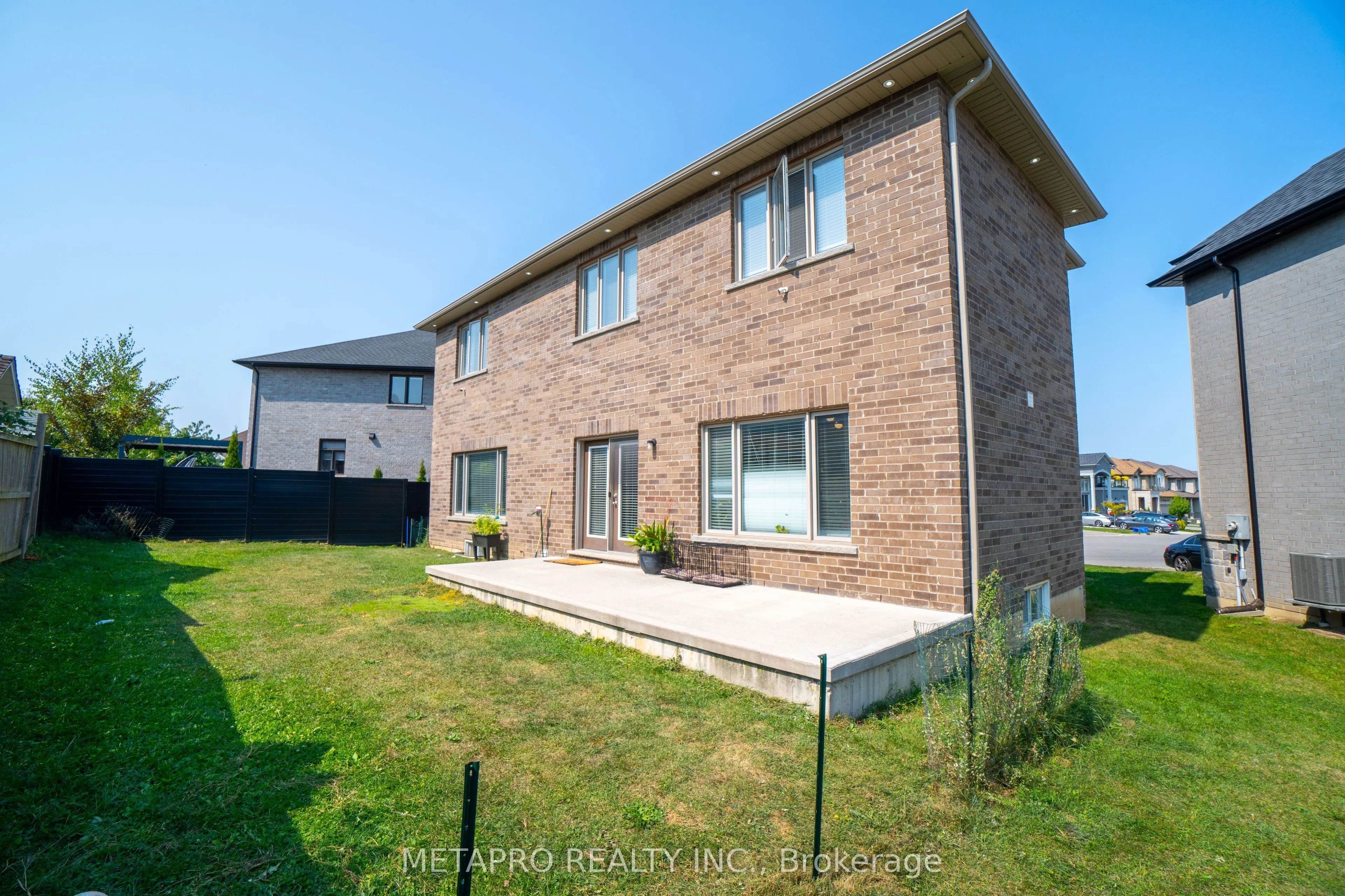 43 Riesling Court