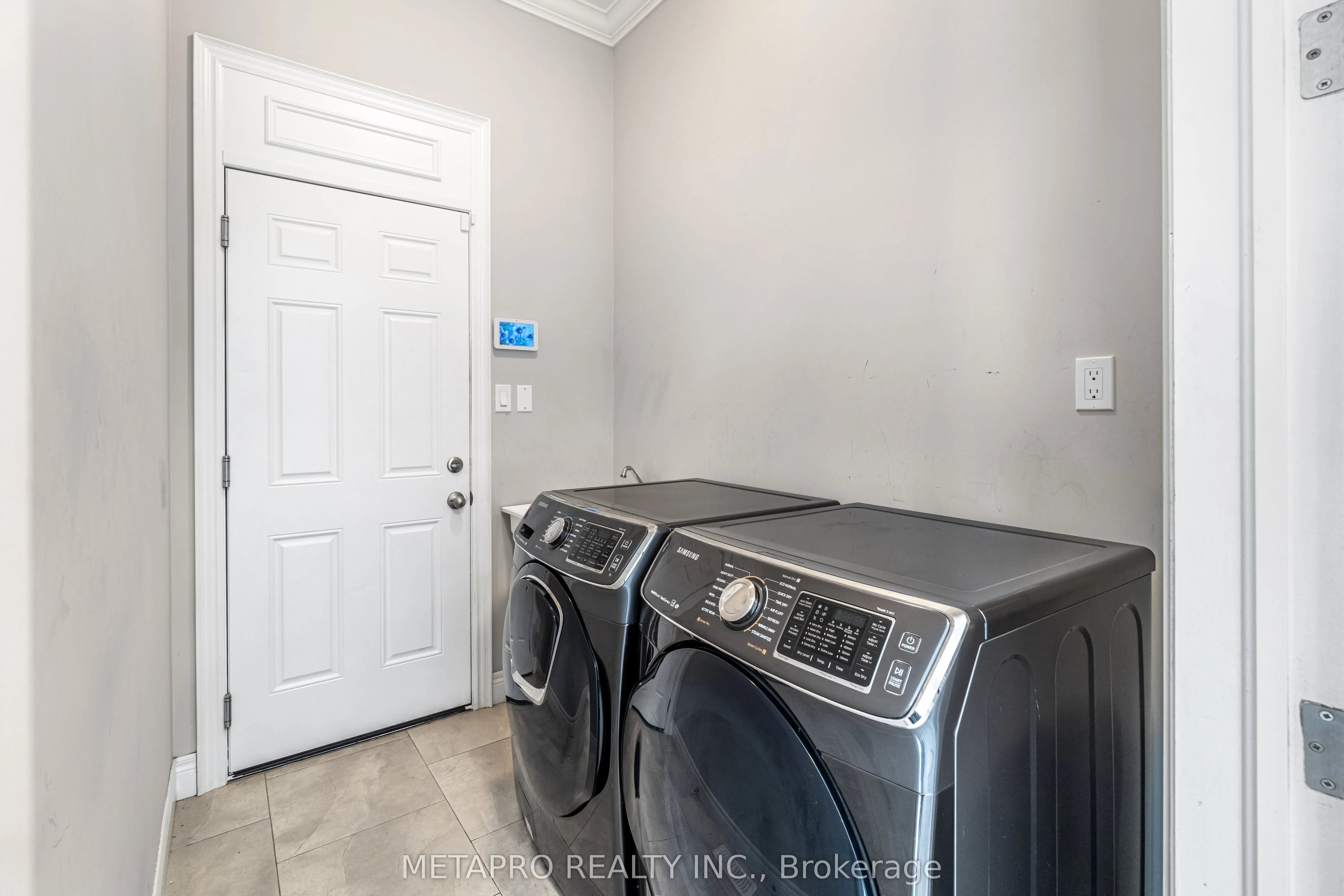 43 Riesling Court