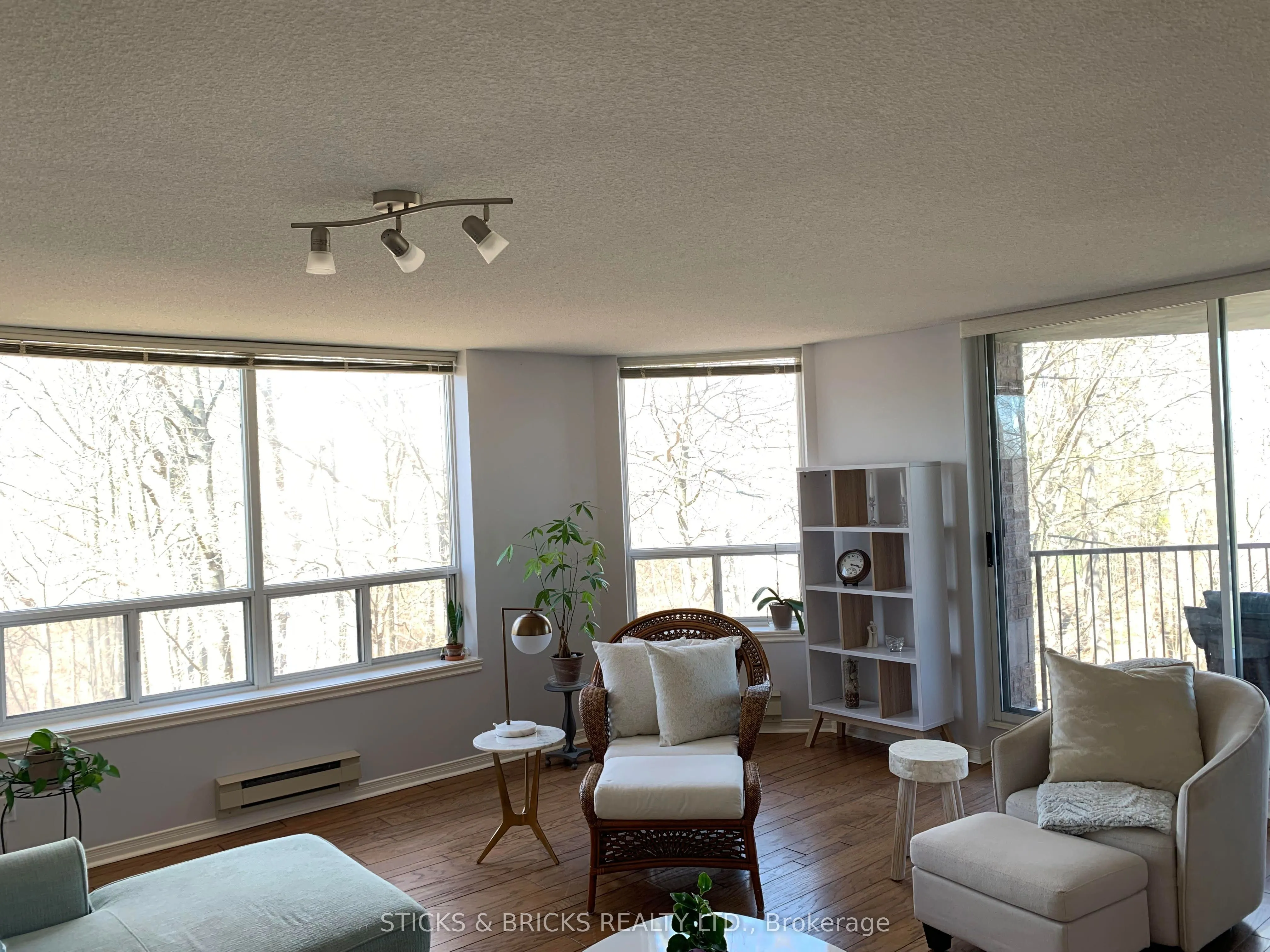 8111 Forest Glen Drive N, #301