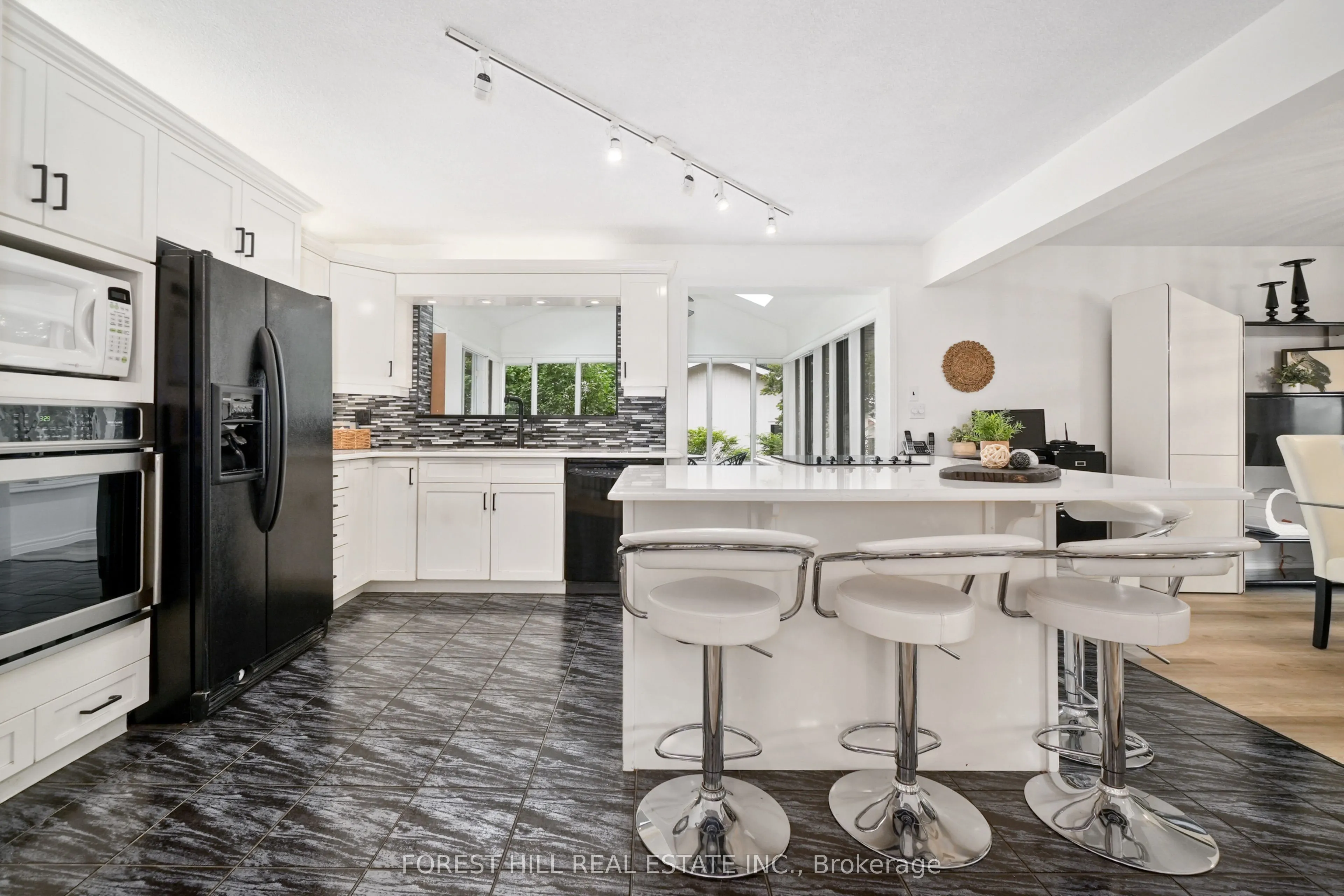 285 Cottonwood Drive