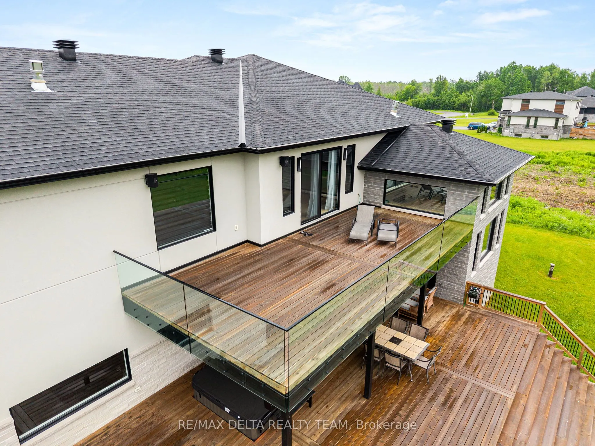 663 Ballycastle Crescent