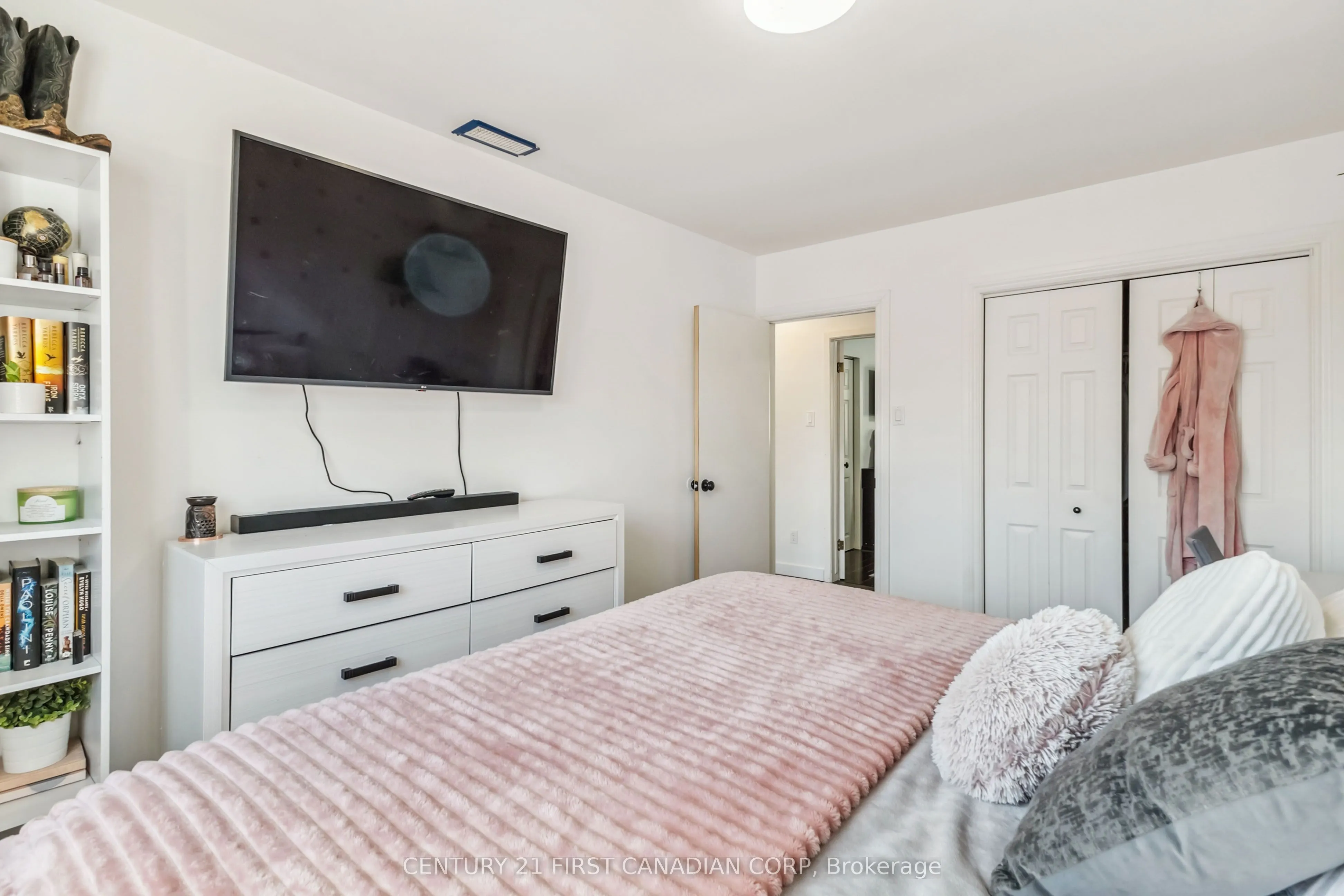 264 CHITTICK Crescent