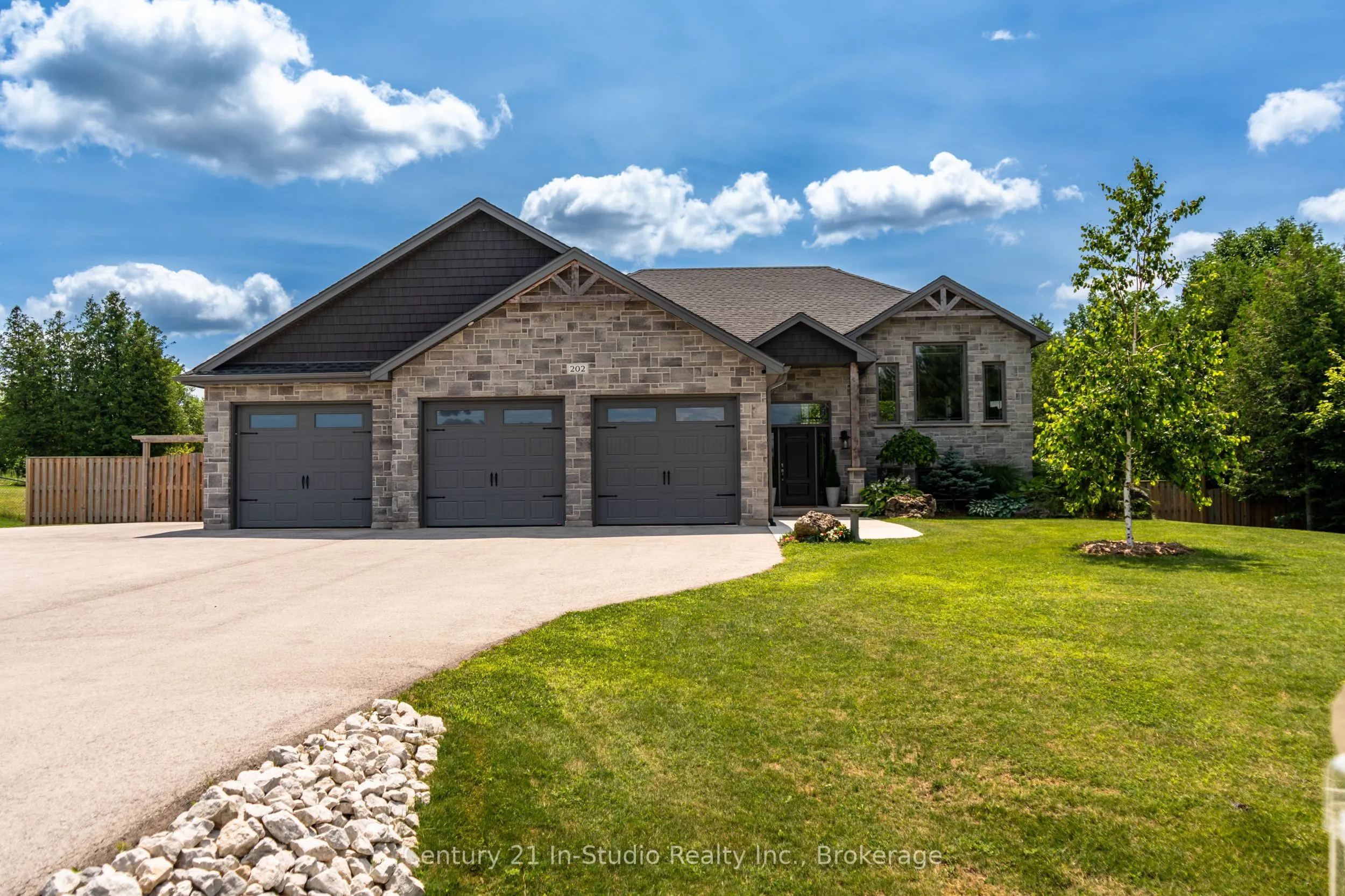 202 Meredith Way