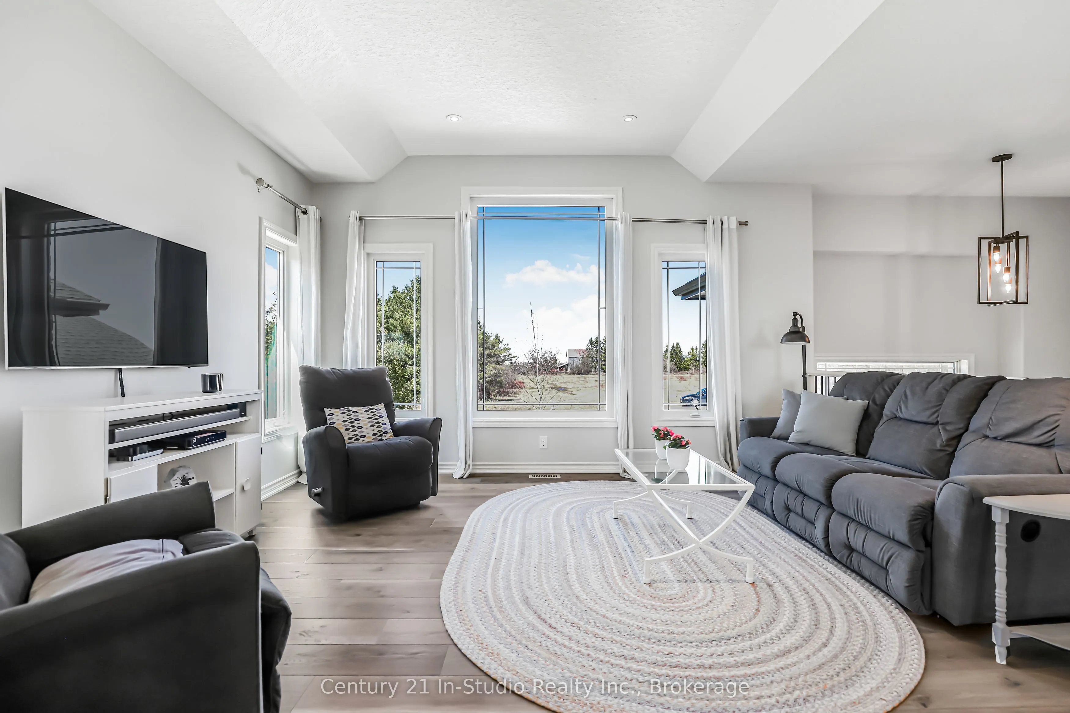 202 Meredith Way