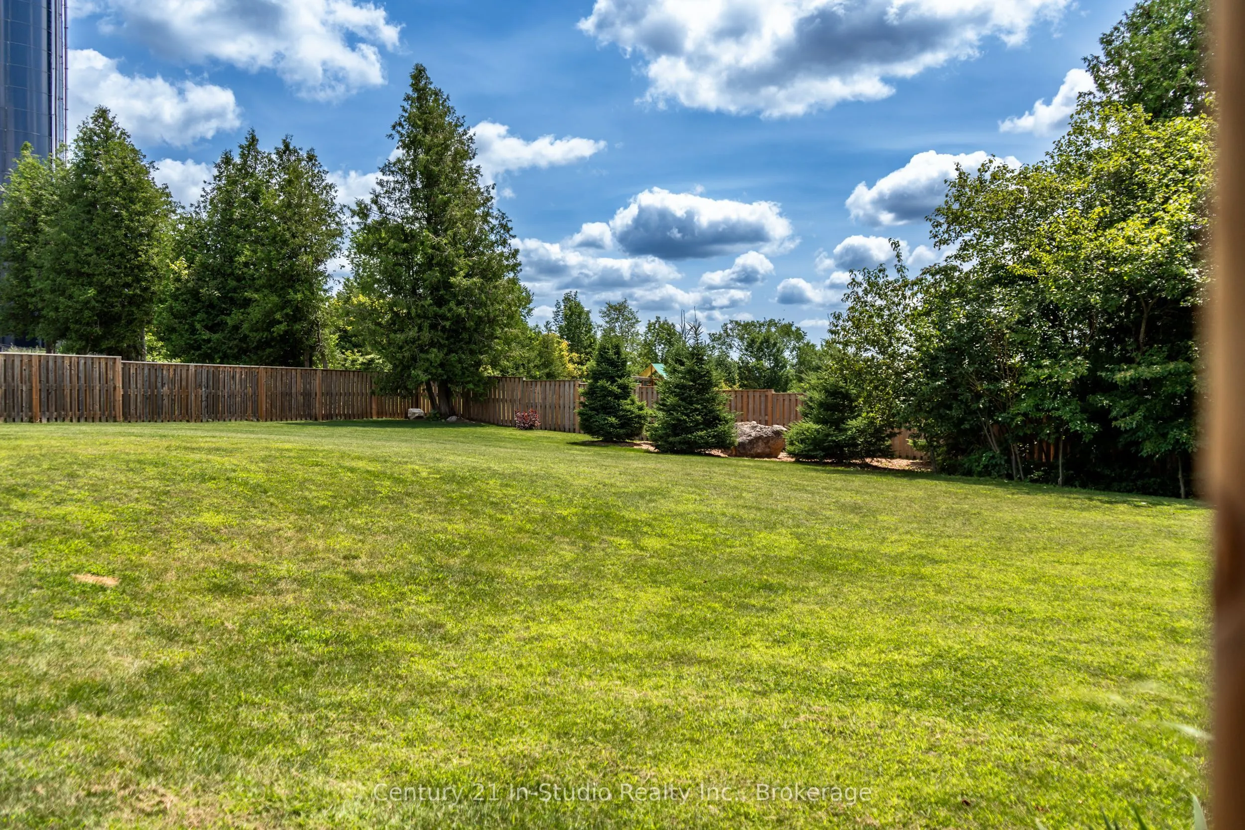 202 Meredith Way