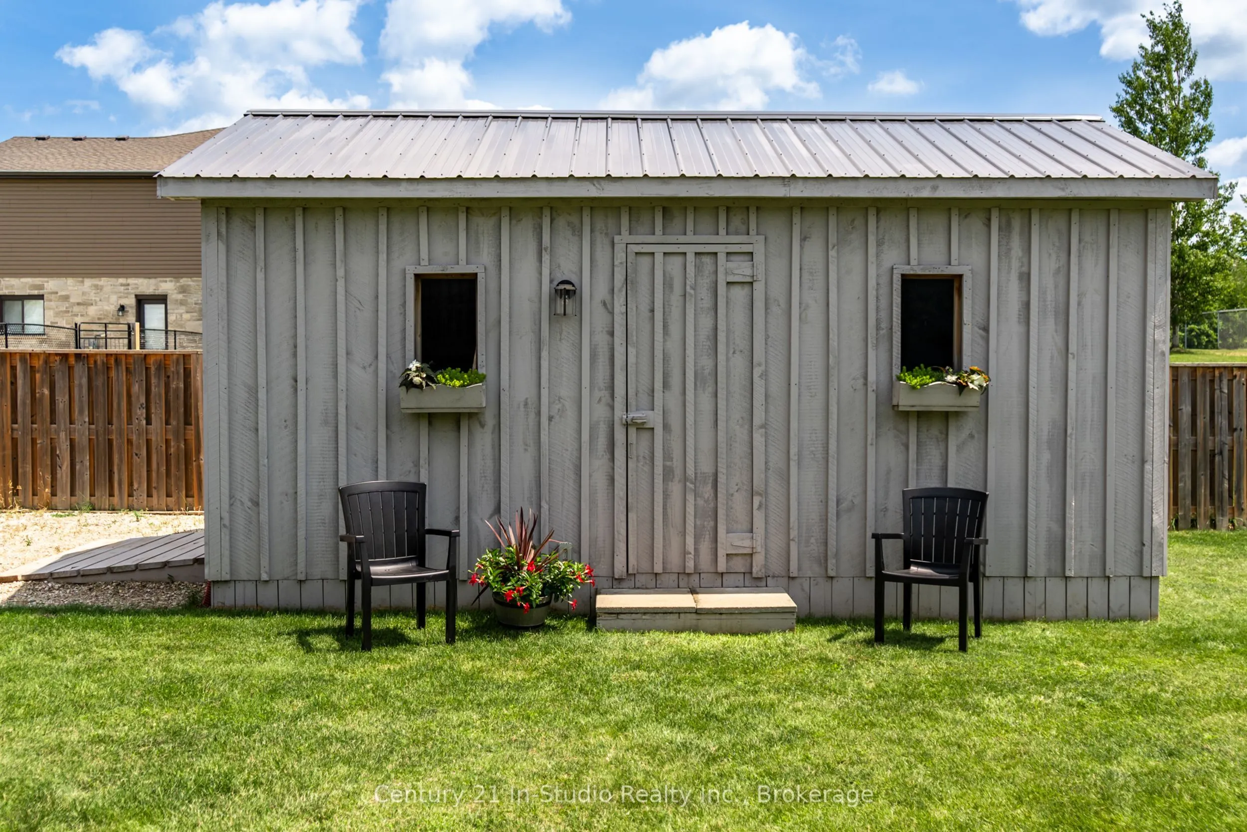 202 Meredith Way
