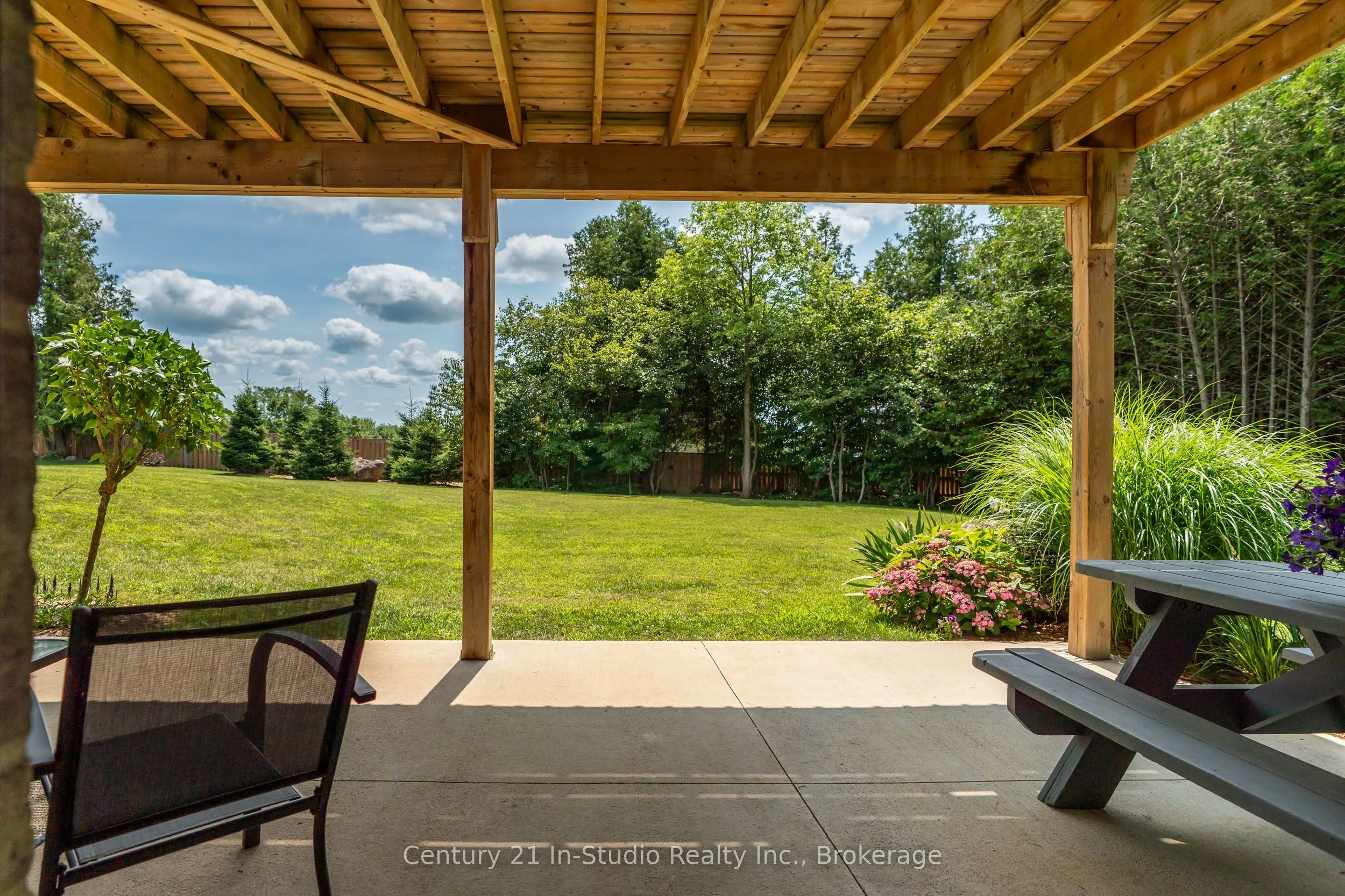 202 Meredith Way