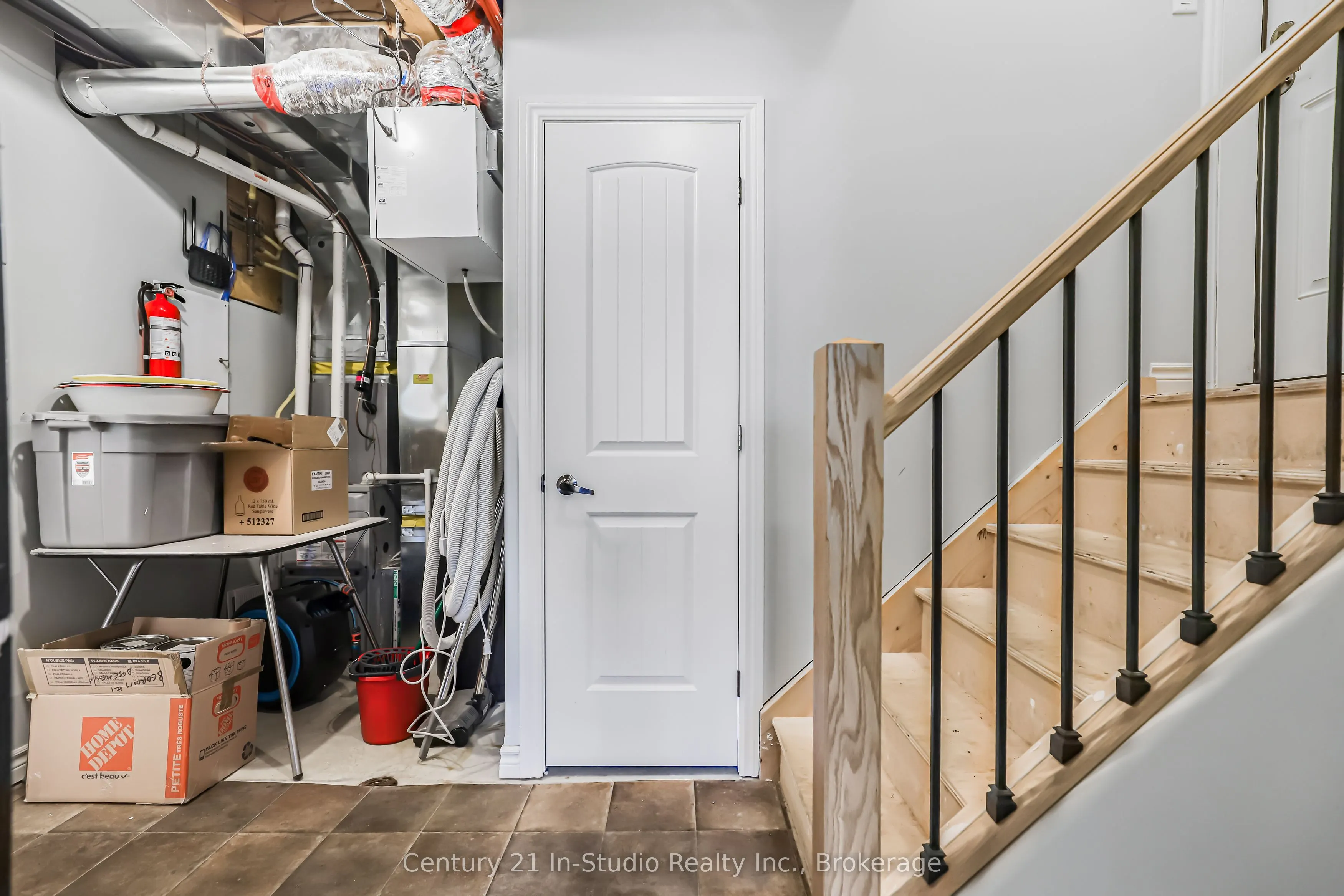 202 Meredith Way
