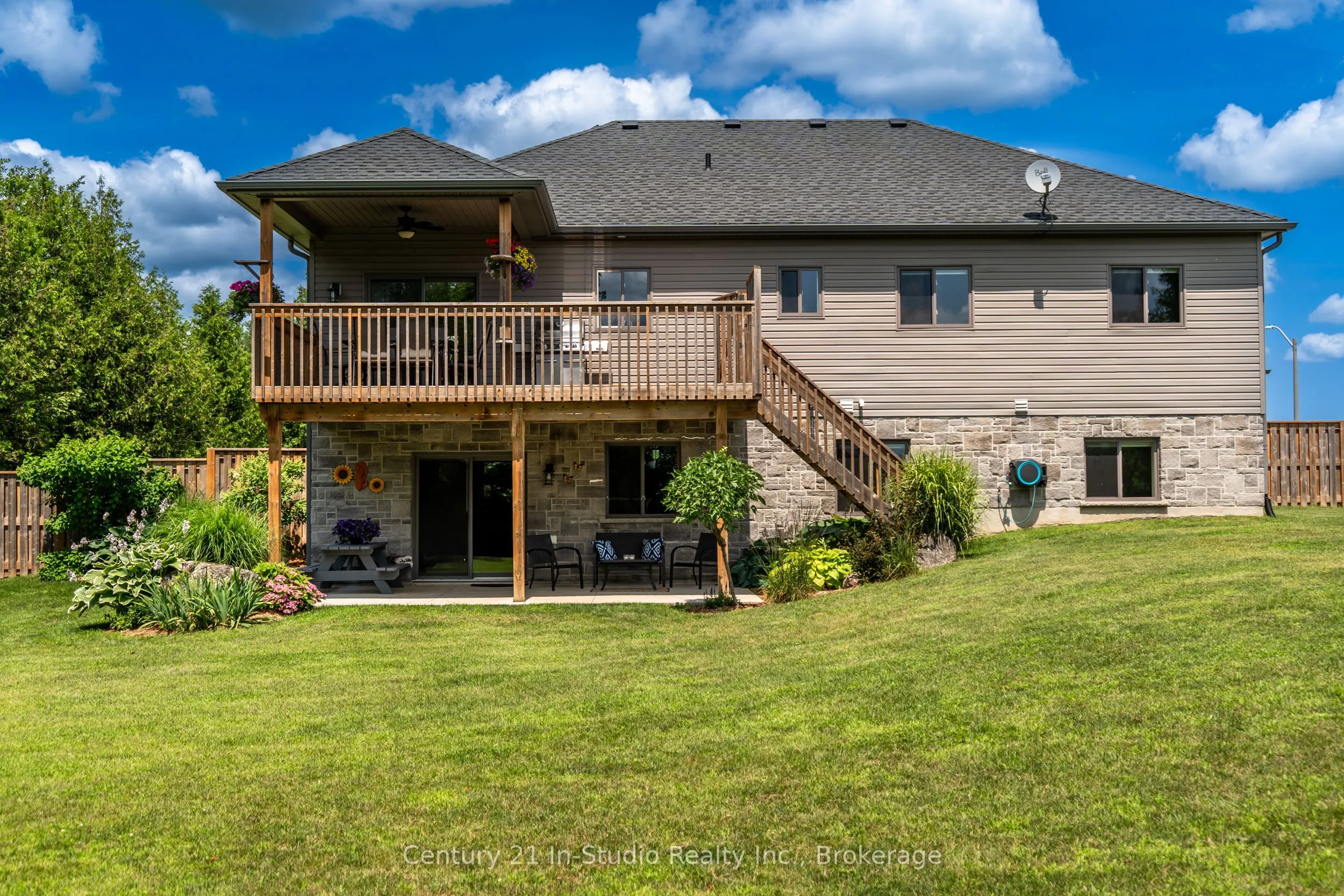 202 Meredith Way