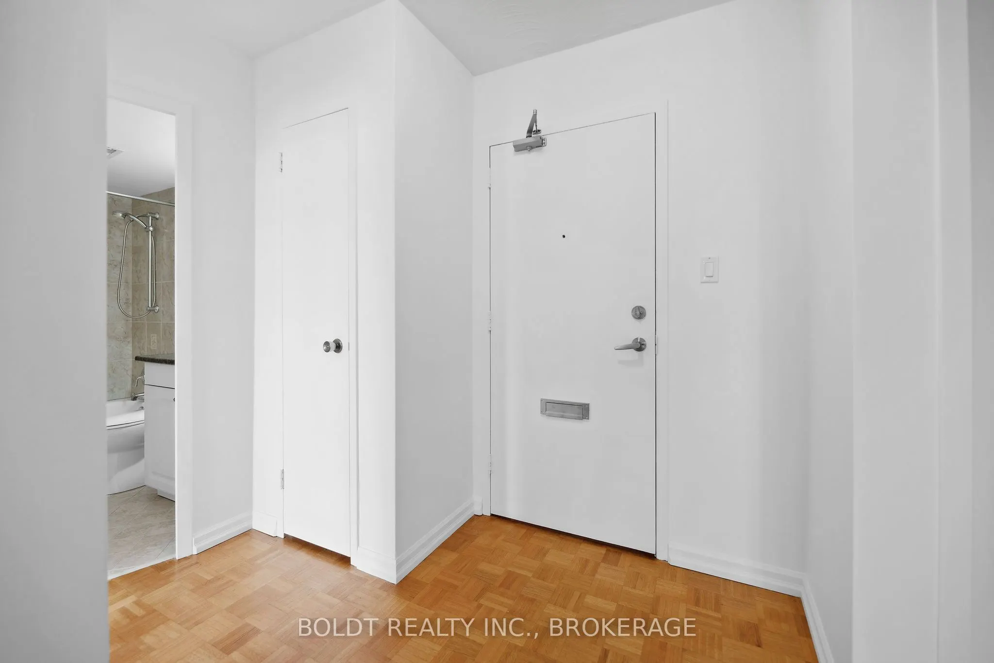 35 Towering Heights Boulevard #809