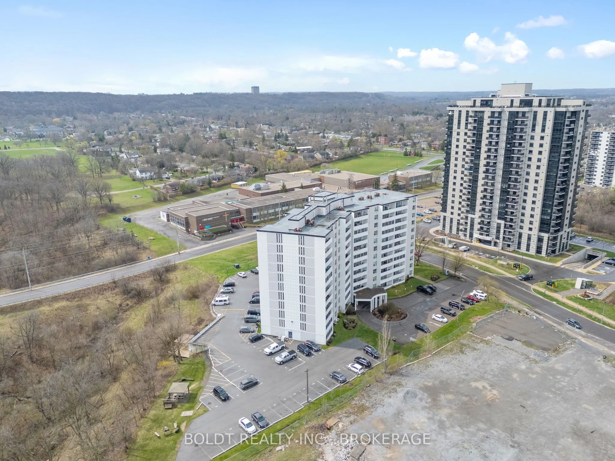 35 Towering Heights Boulevard #809