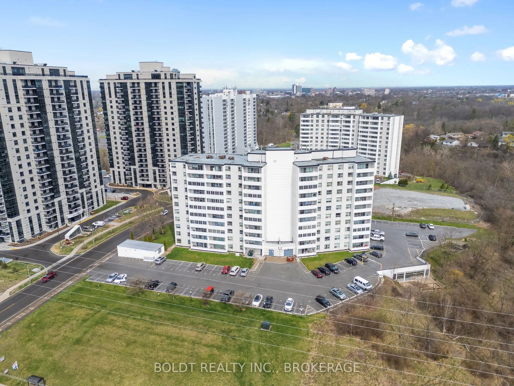 35 Towering Heights Boulevard #809