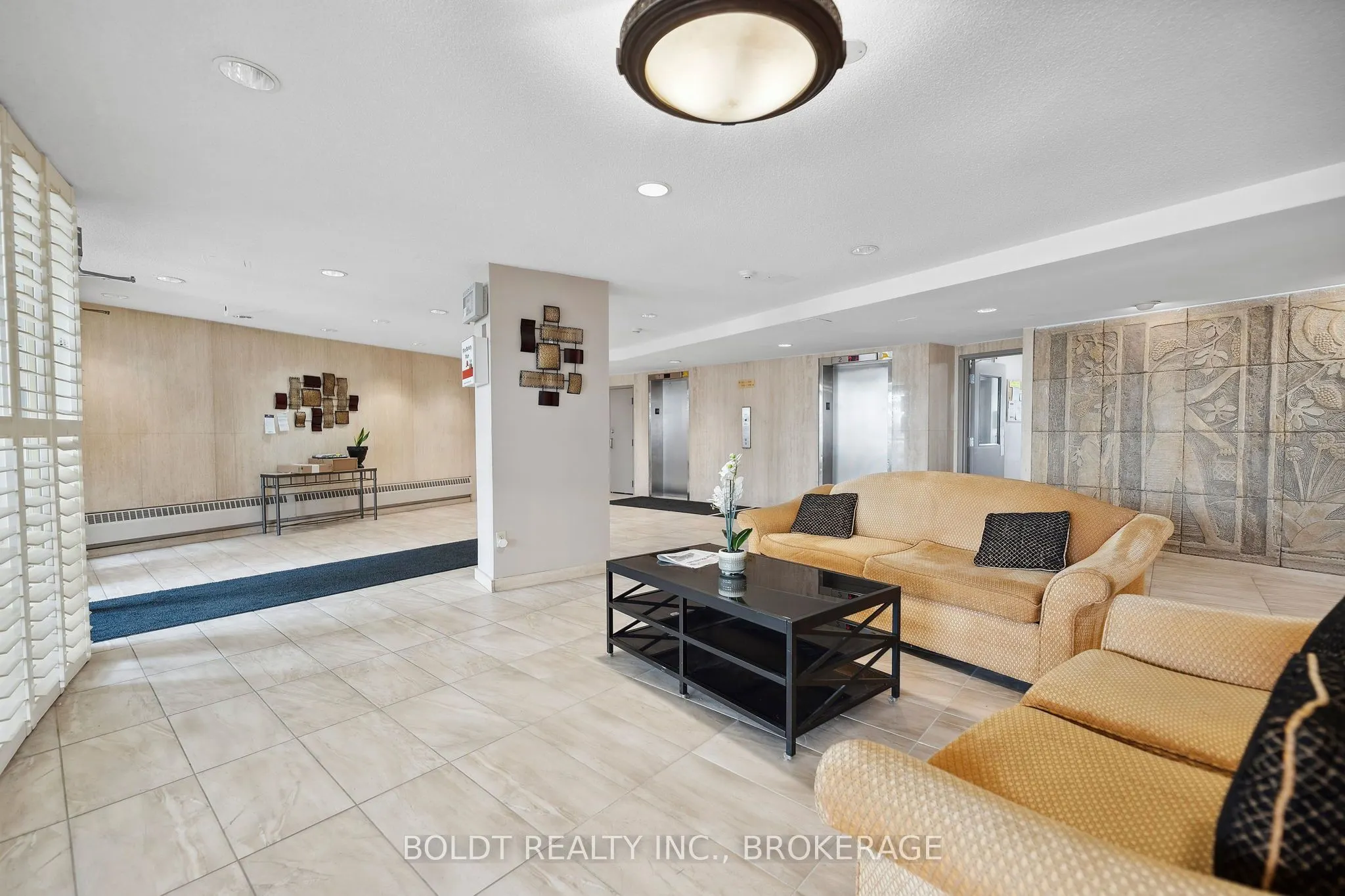 35 Towering Heights Boulevard #809