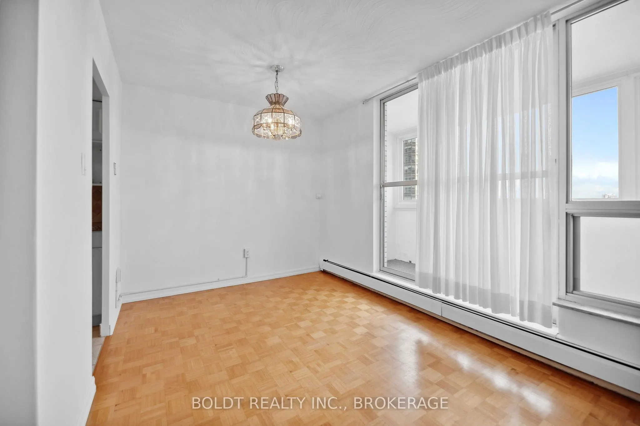 35 Towering Heights Boulevard #809