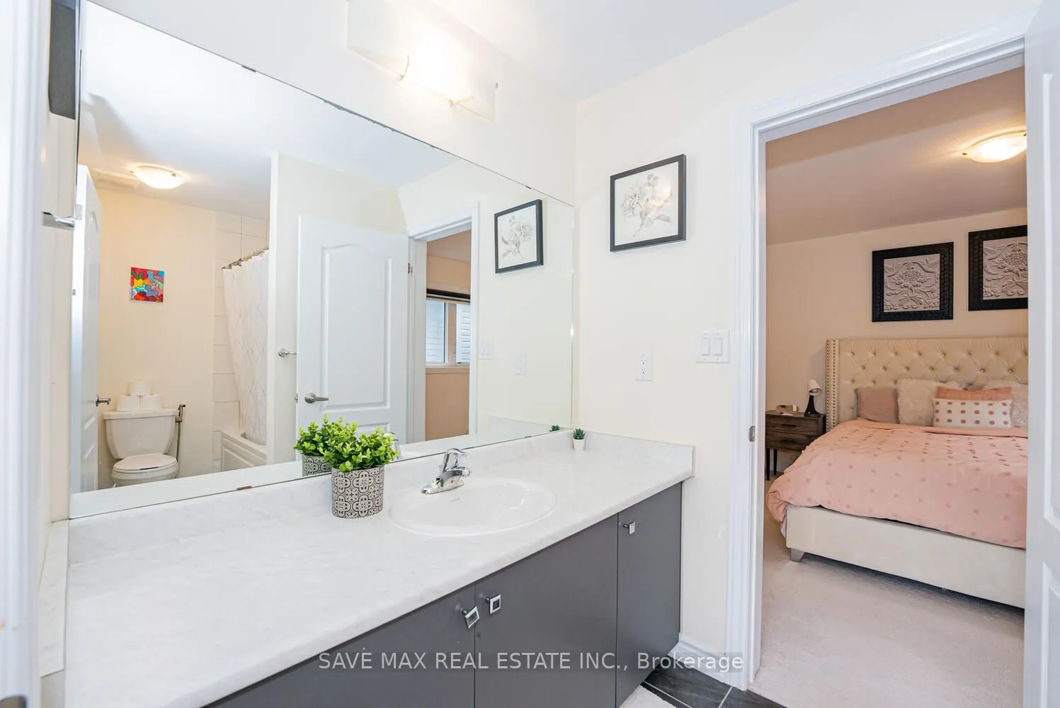 22 Oaktree Drive